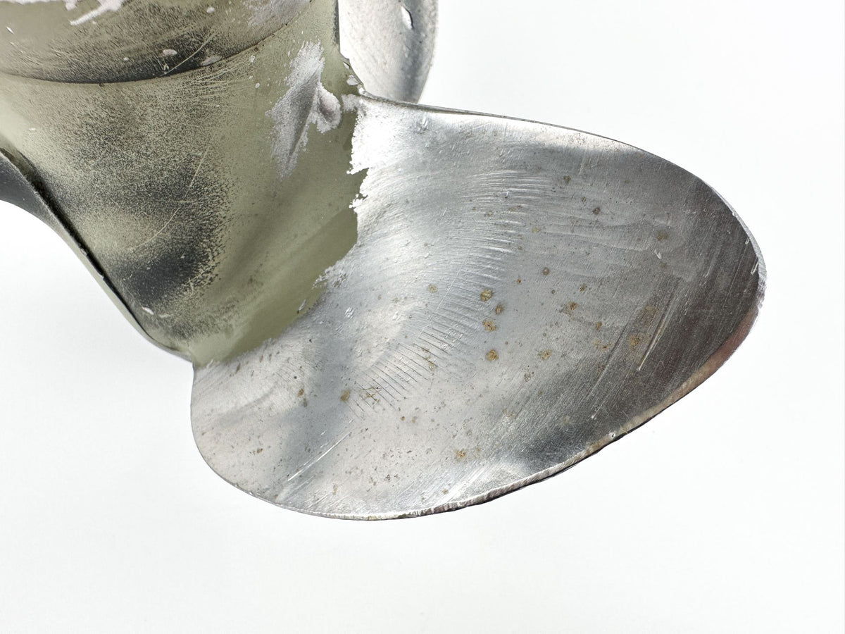 Evinrude Johnson 12 1/4 x 15P Propeller RH Standard 390850 OMC