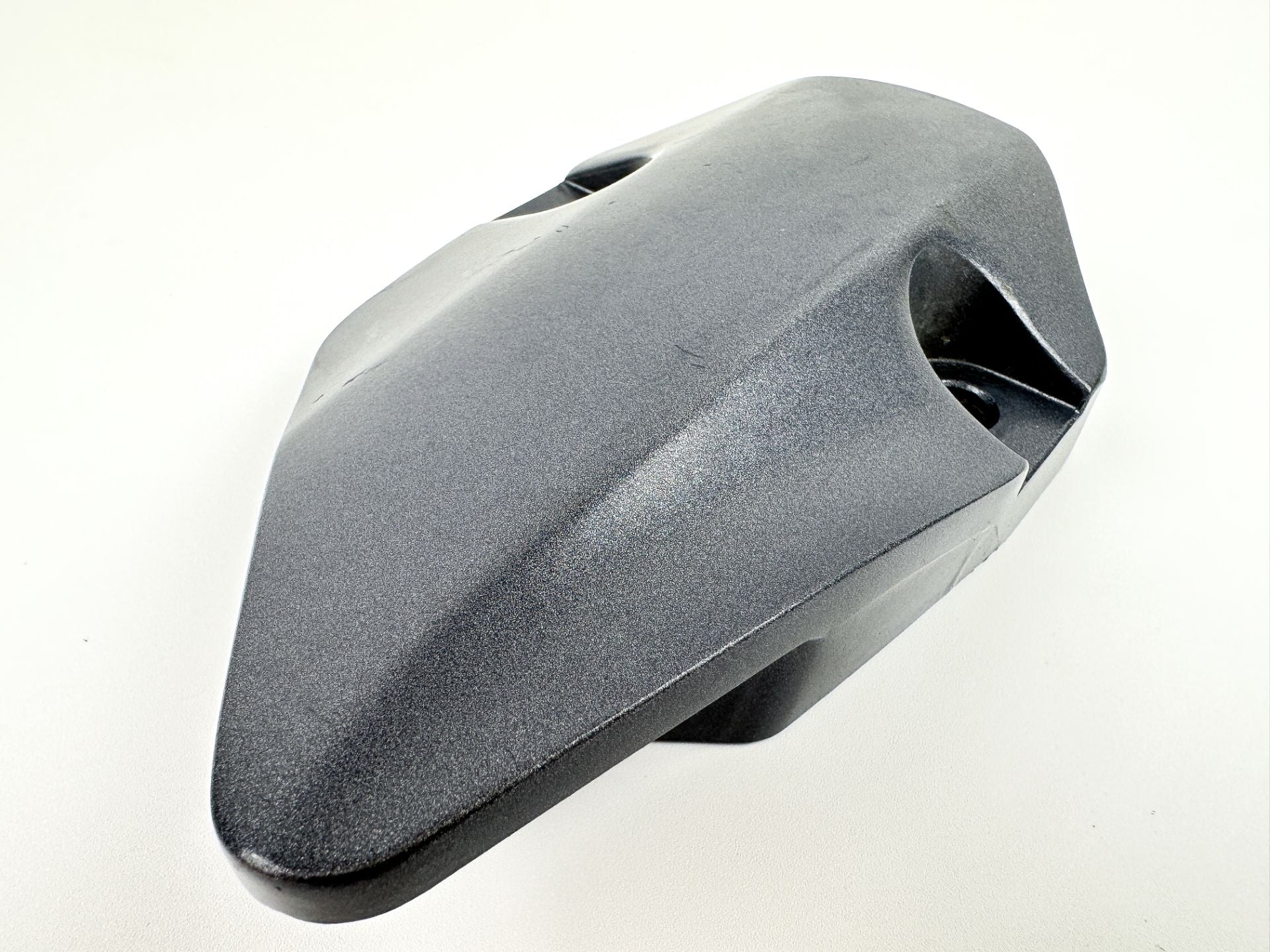 2016 Yamaha 150 HP 4 Stroke Outboard Lower Mount Covers Set 63P-44556-00-8D OEM