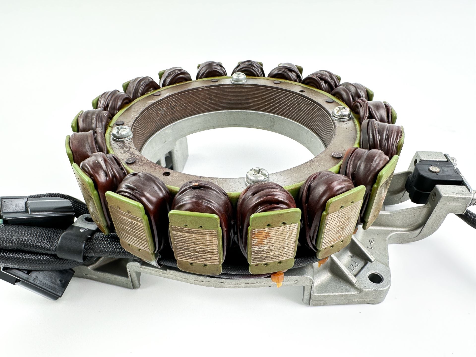 2008 Yamaha 250 HP 4 Stroke Outboard Coil Pulser Base Stator Assembly 6P2-81460-00-00 Tested