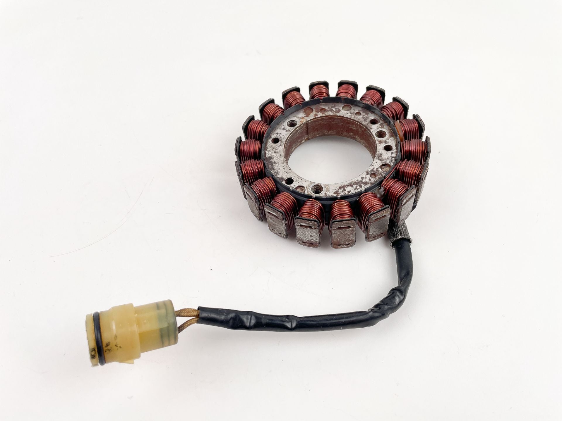 2002 Suzuki 40 HP 4 Stroke Outboard Stator Assembly 32120-87J10 OEM