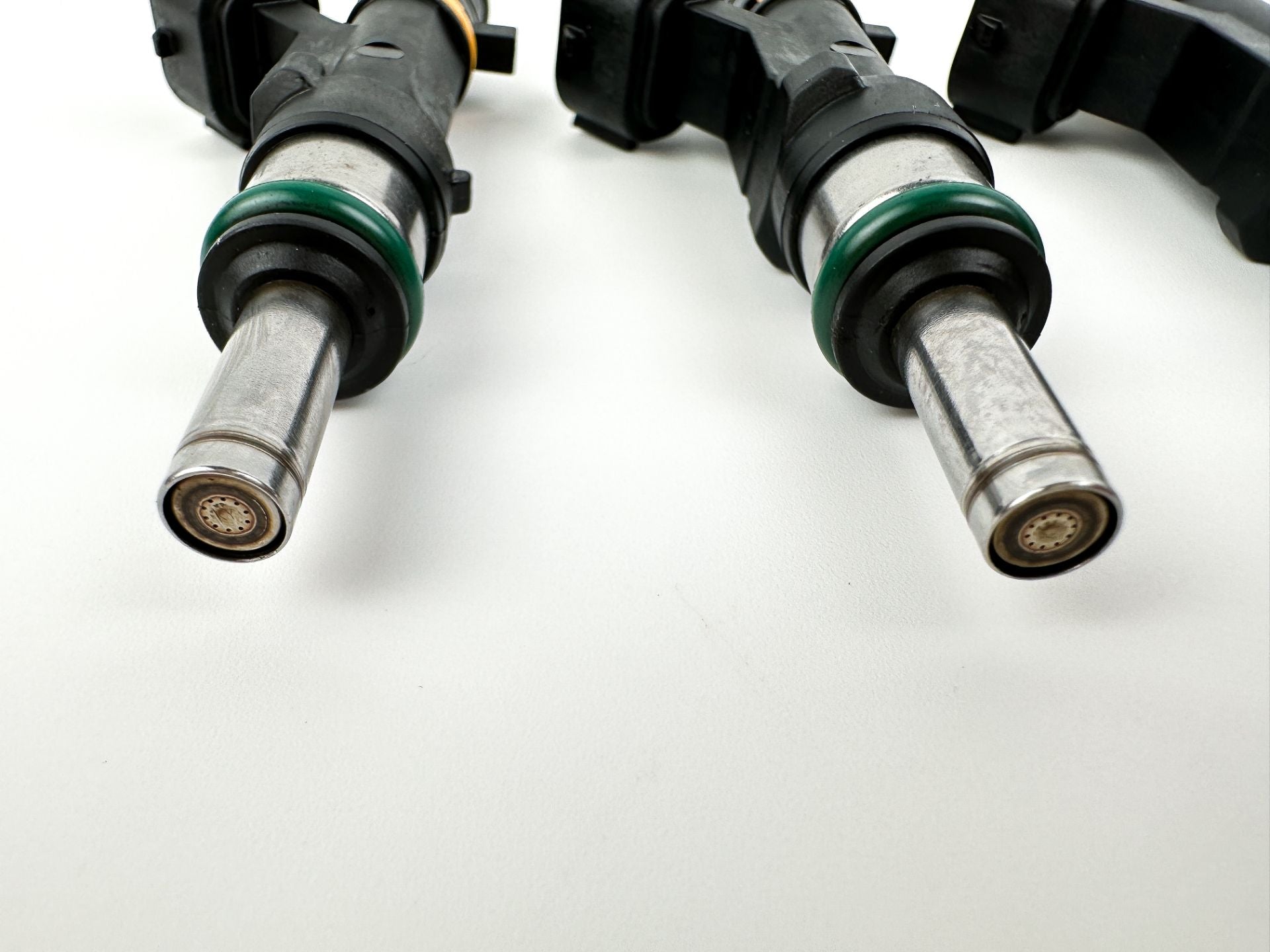2018 Suzuki 350 HP 4 Stroke Outboard Fuel Injector Set 15710-98L10 Cleaned & Tested