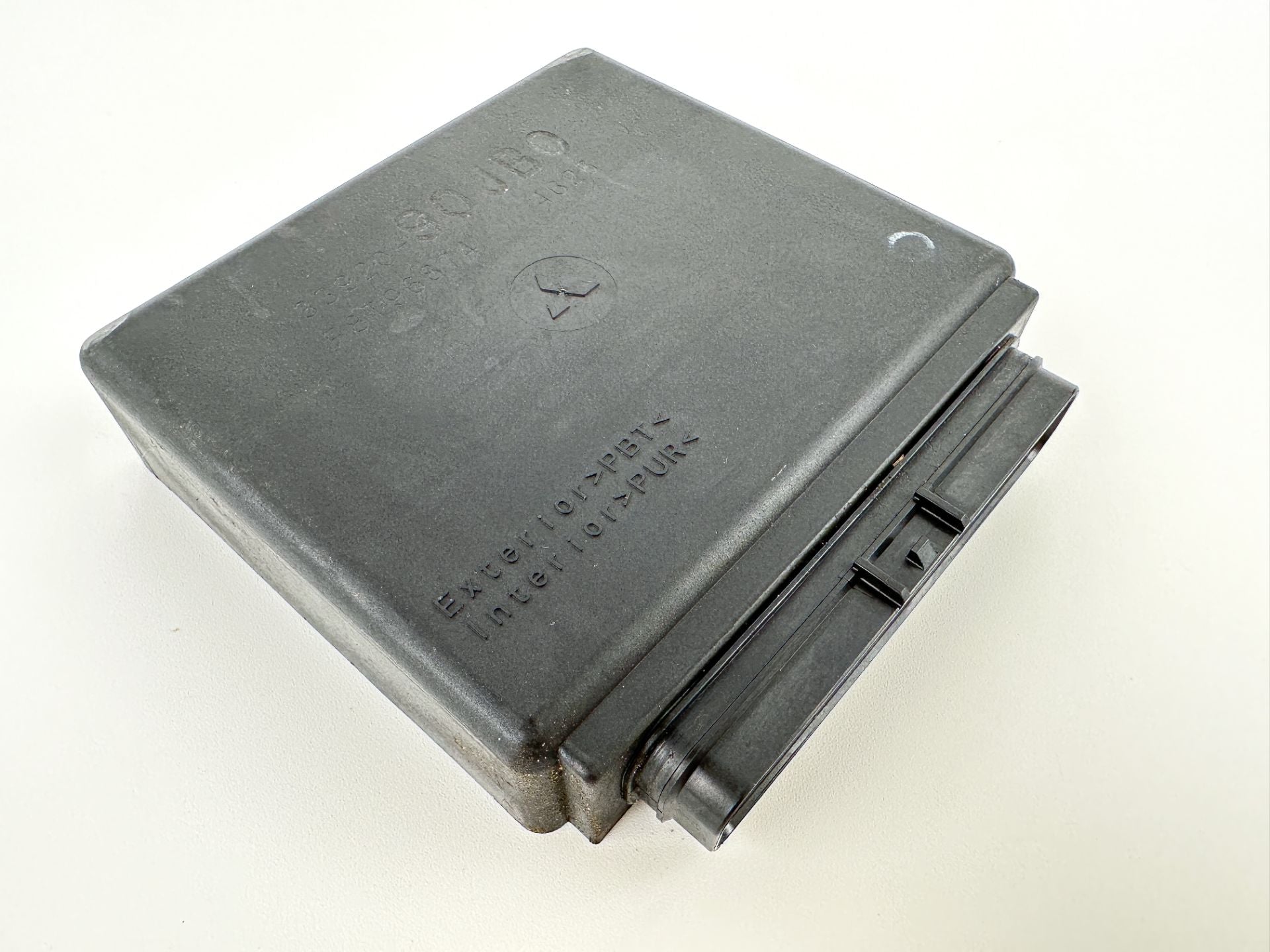 2005 Suzuki 115 HP 4 Stroke Outboard Engine Control Unit ECU 33920-90JB0 OEM