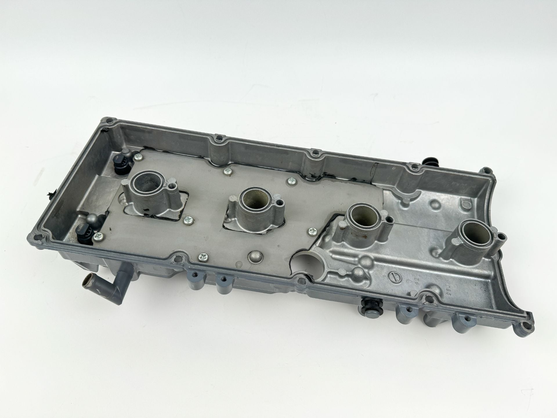 2014 Suzuki 175 HP 4 Stroke Outboard Cylinder Head 11101-96J02 OEM