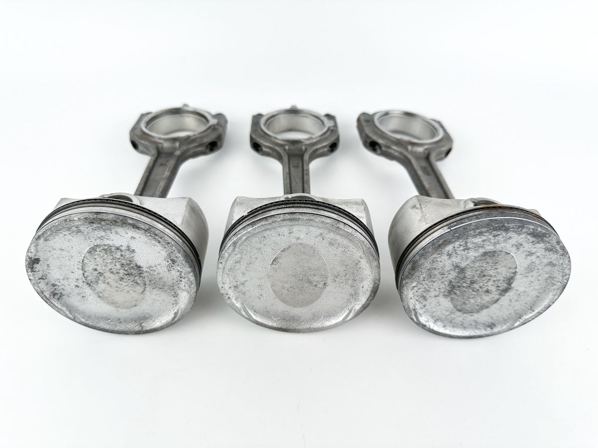 2020 Yamaha 150 HP 4 Stroke Outboard Piston W/ Connecting Rod 63P-11631-10-93 OEM