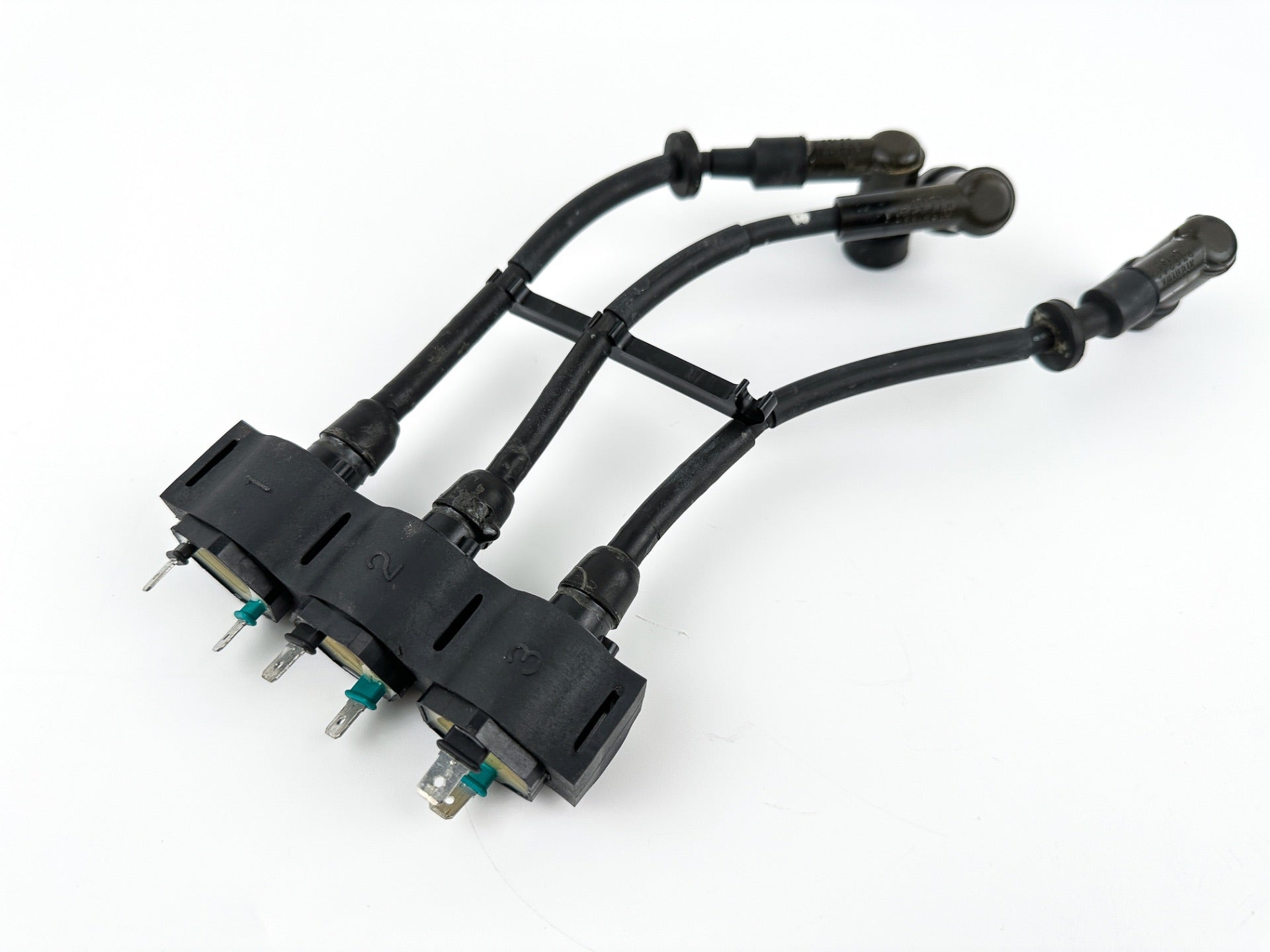 1996 Honda 50 HP 4 Stroke Outboard Ignition Coil Set 30513-ZV5-003 OEM