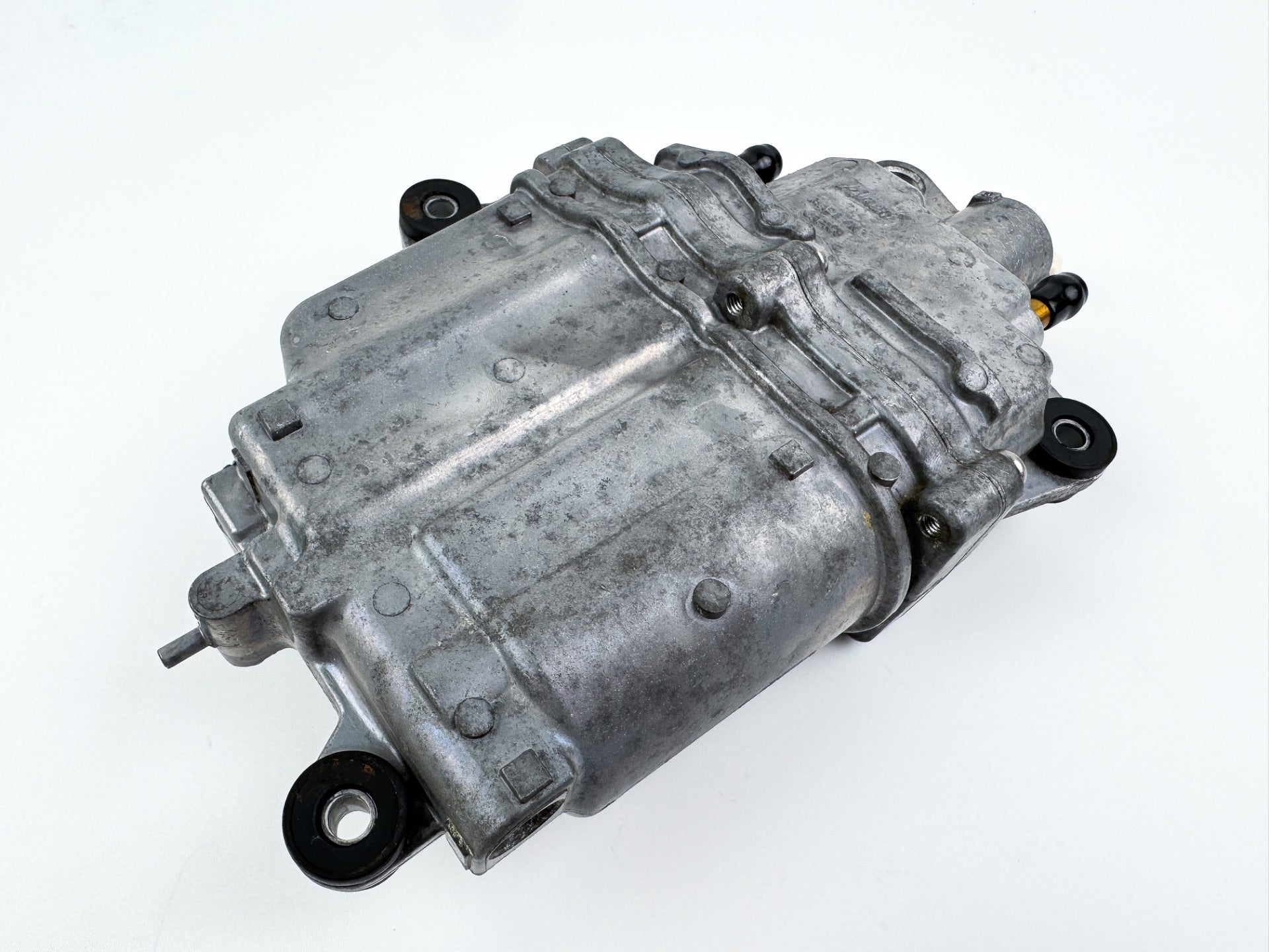 2003 Suzuki 90 HP 4 Stroke Outboard Vapor Separator Tank VST 15600-90J01 OEM