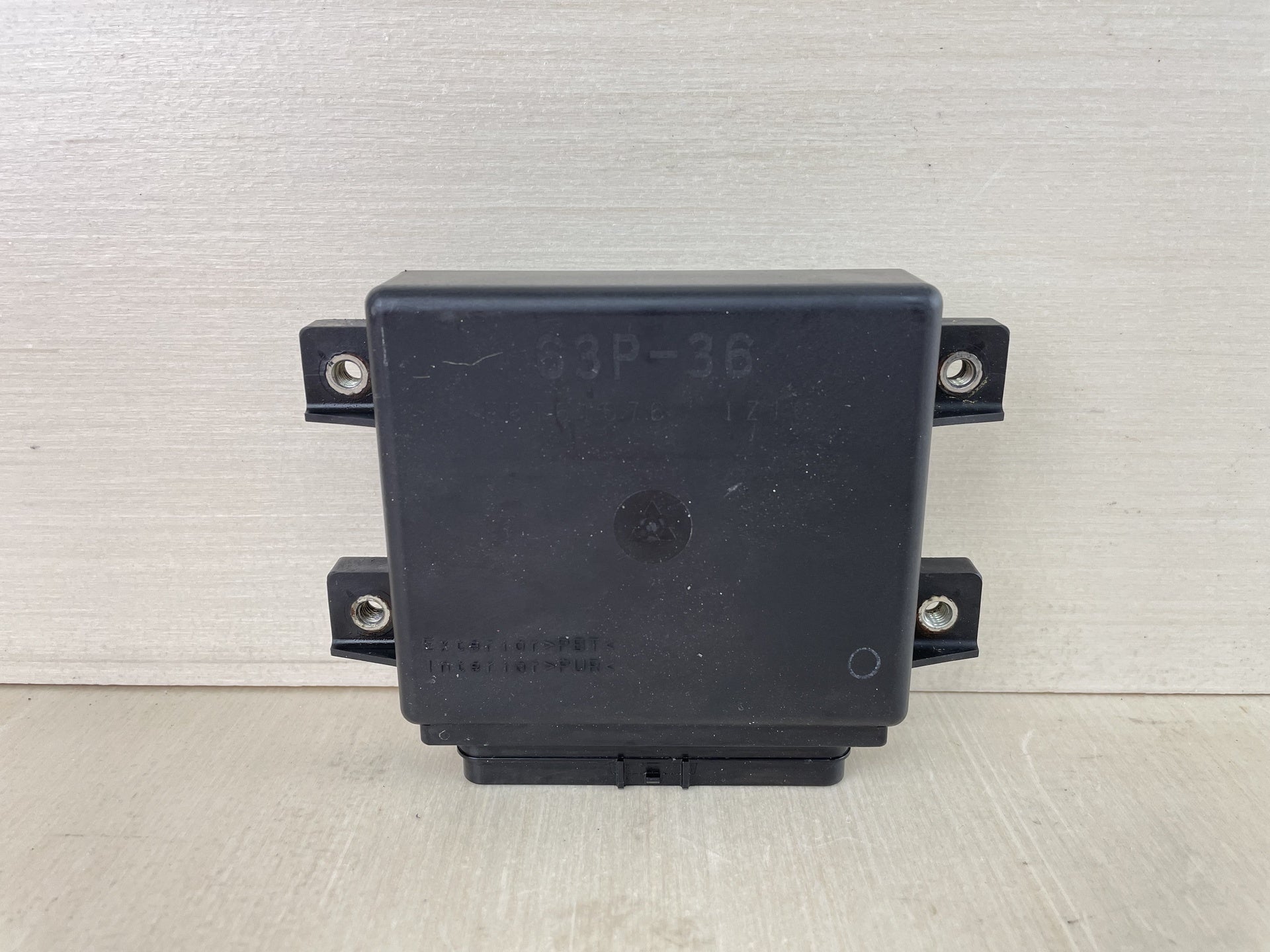 2012 Yamaha 150HP 4 Stroke Outboard Engine Control Unit ECU 63P-8591A-37-00