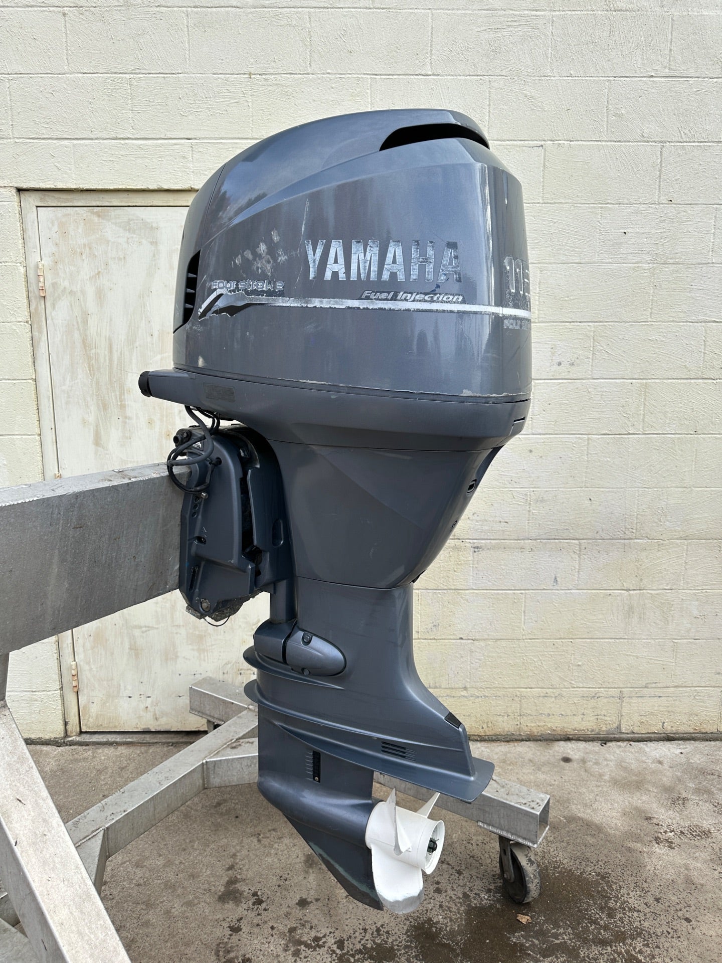 2003 Yamaha F115 115 HP 4 Stroke Outboard Engine W/ 25" Shaft 264 Hours