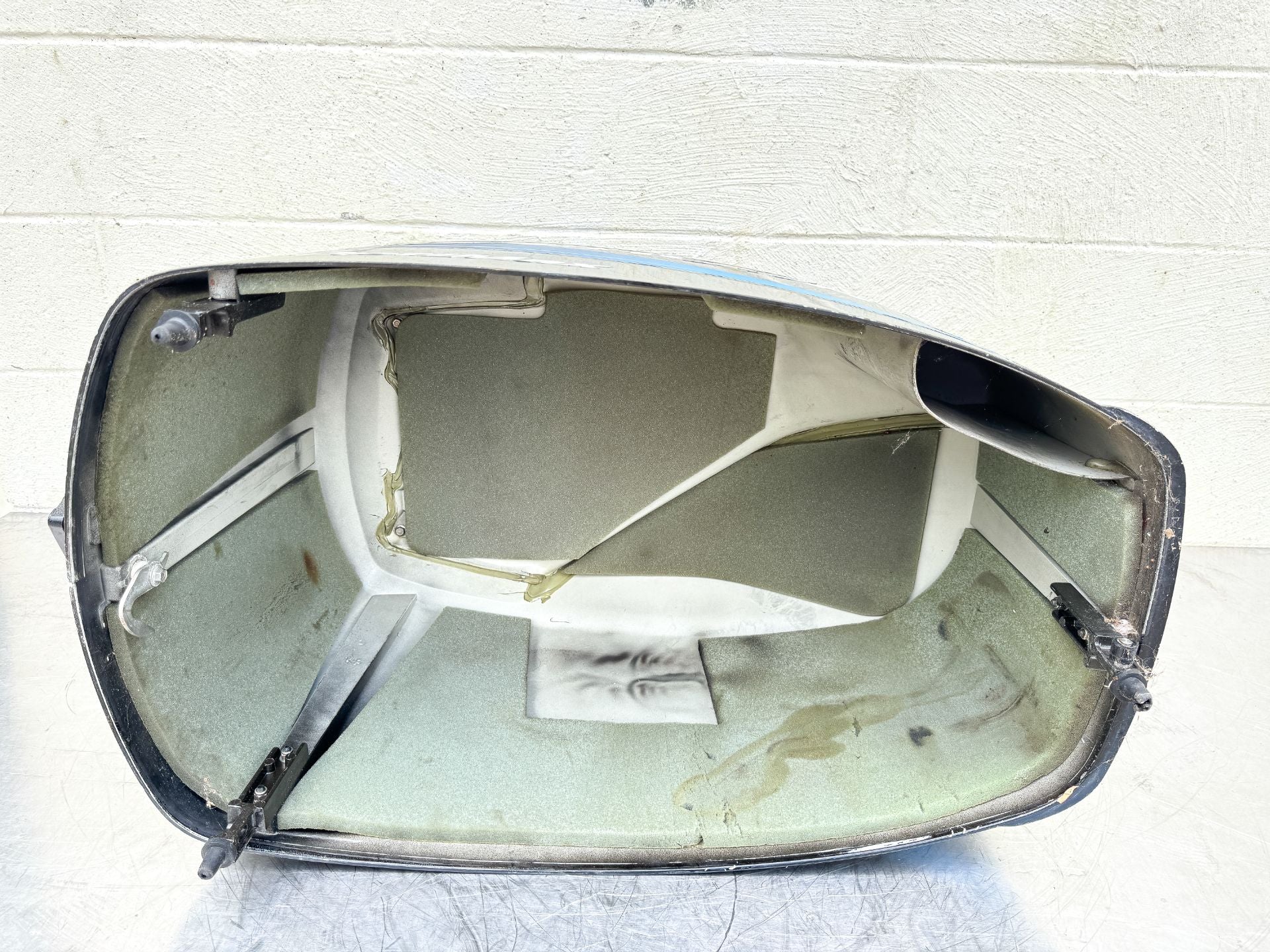 2001 Mercury 150 HP 2 Stroke Outboard Top Cowling 852552T3 OEM