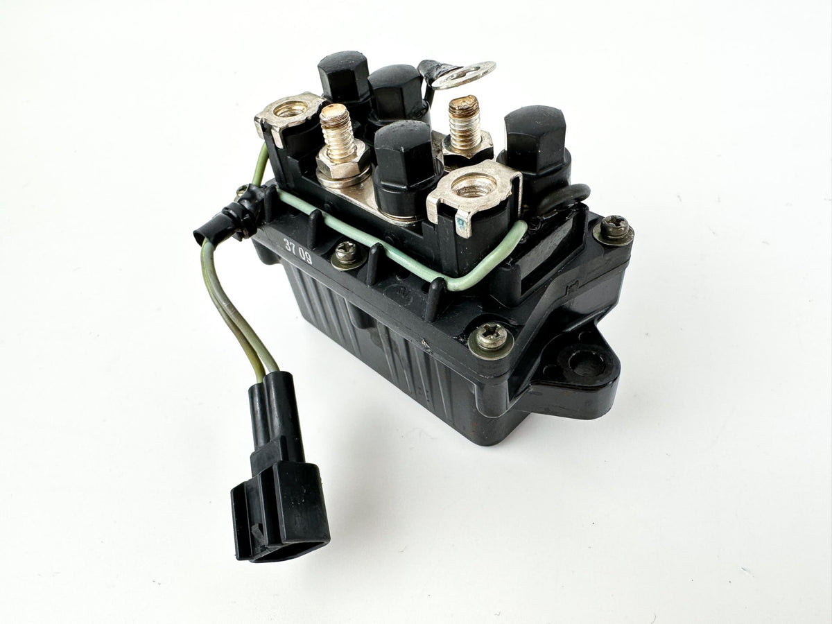 2004 Yamaha 150 HP 2 Stroke Outboard Trim Tilt Relay 68F-81950-01-00 OEM