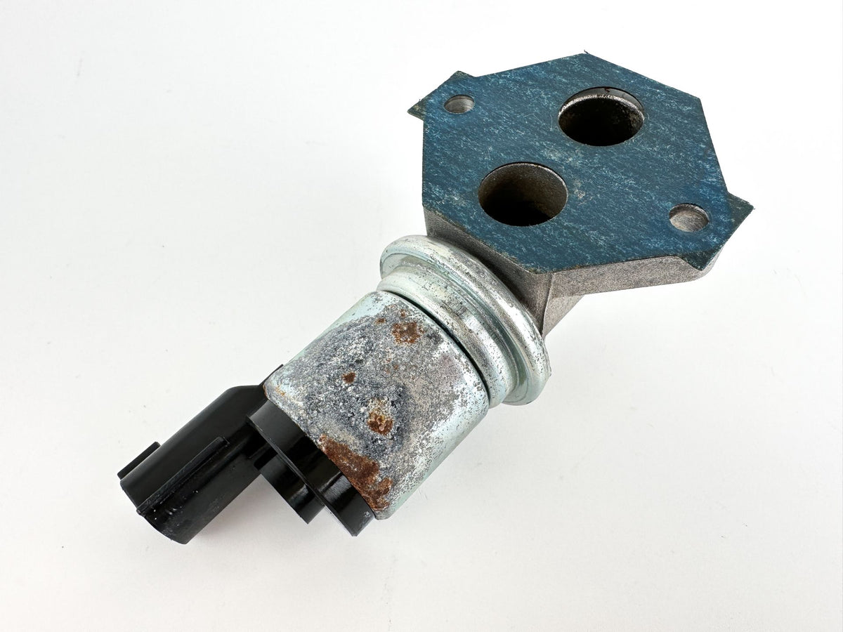 2019 Suzuki 115 HP 4 Stroke Outboard IAC Idle Air Control Valve 18137-77E00 OEM
