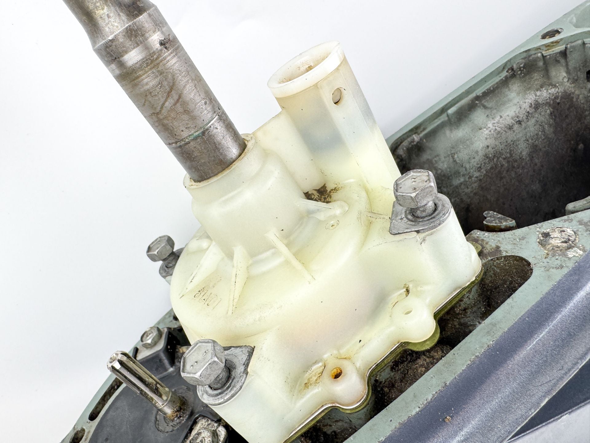 Yamaha 200 225 HP 4 Stroke Outboard 25" XL Lower Unit Counter Left Hand 2002-2015