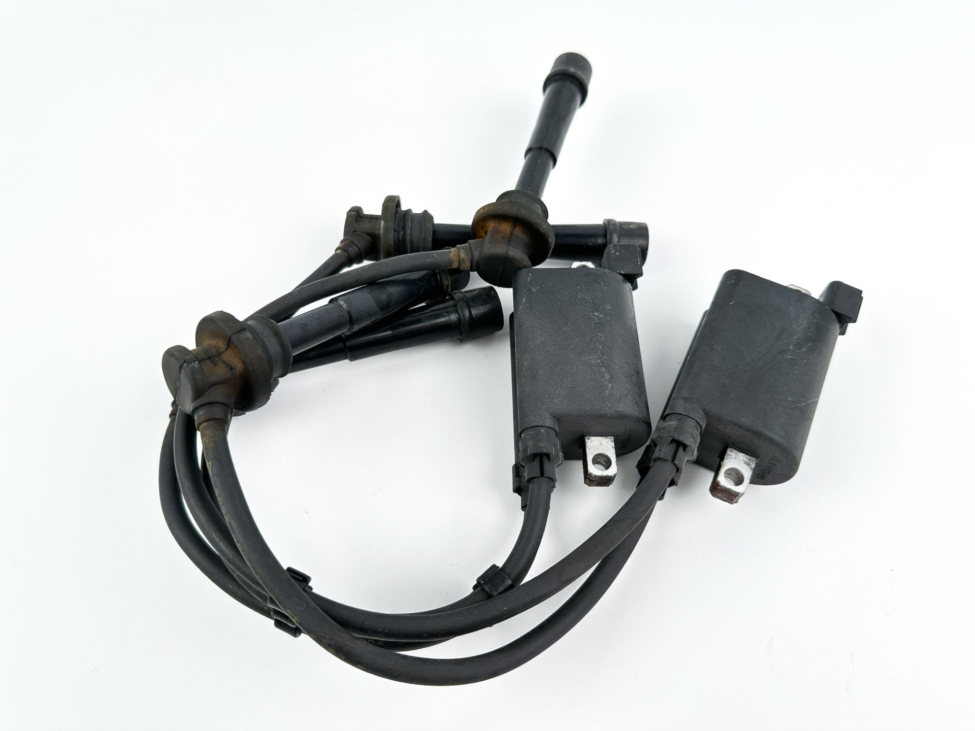 2005 Suzuki 140 HP 4 Stroke Outboard Ignition Coil Set 33410-90J00 OEM