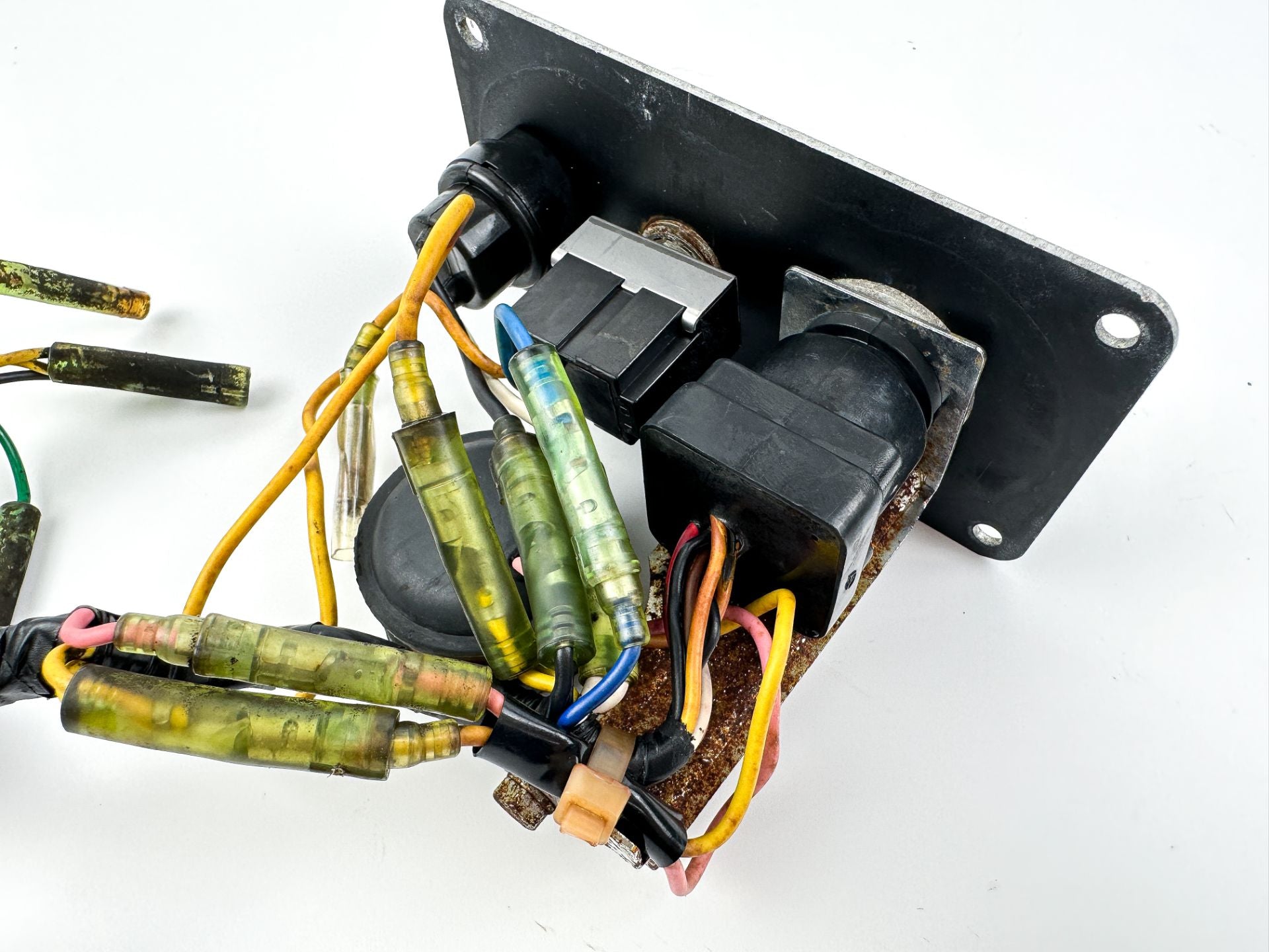 Yamaha Outboard Single Engine Key Switch & Key - 2 Stroke