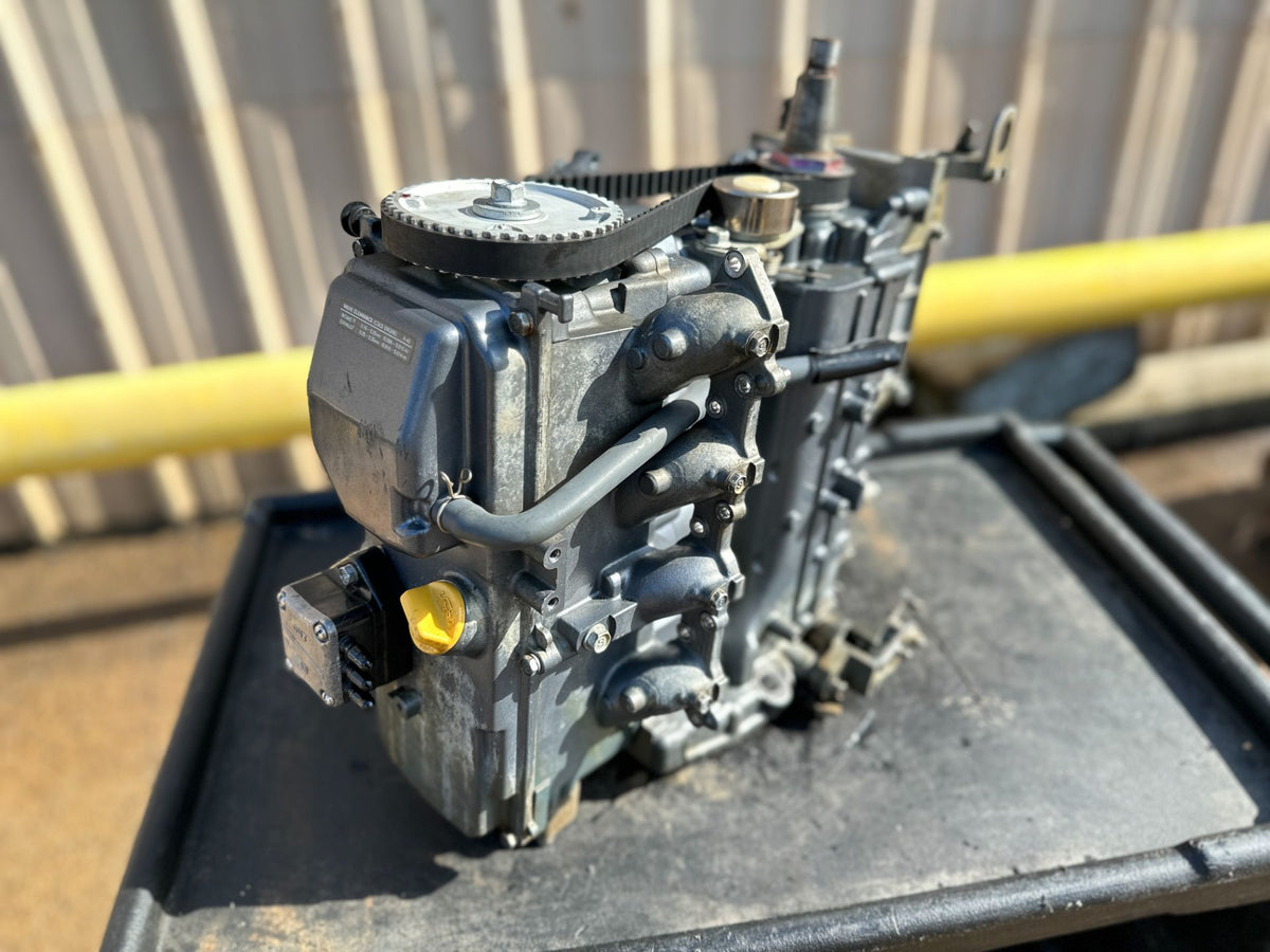1997 Yamaha 50 HP 4 Stroke Outboard Powerhead 62Y-W009A-11-4D OEM