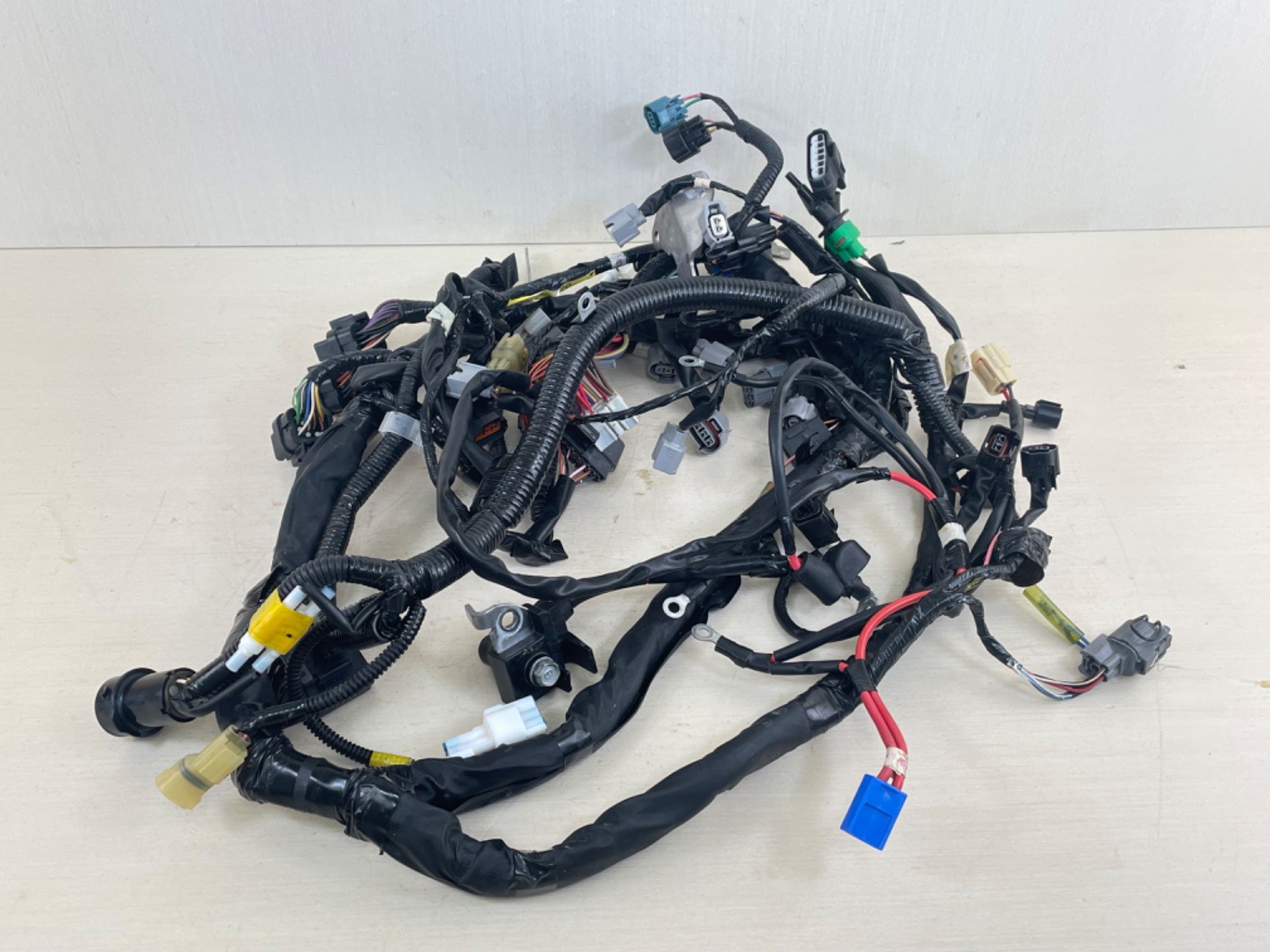 2006 Yamaha 250HP 3.3L 4 Stroke Outboard Engine Wiring Harness 6P2-82590-20-00