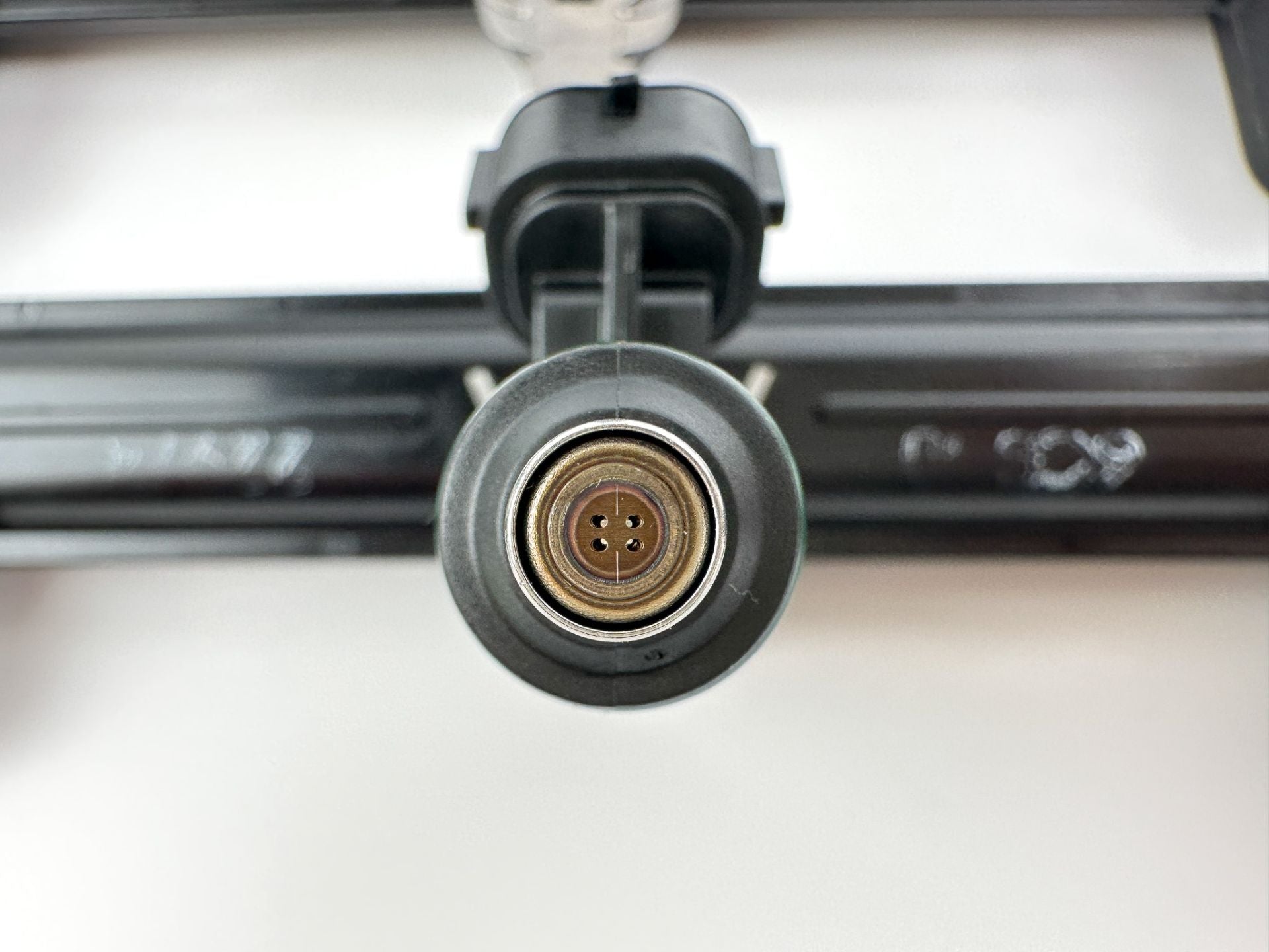 2019 Yamaha 250 HP 4 Stroke Outboard Fuel Injector Set W/ Rail 6CB-13161-10-00 OEM