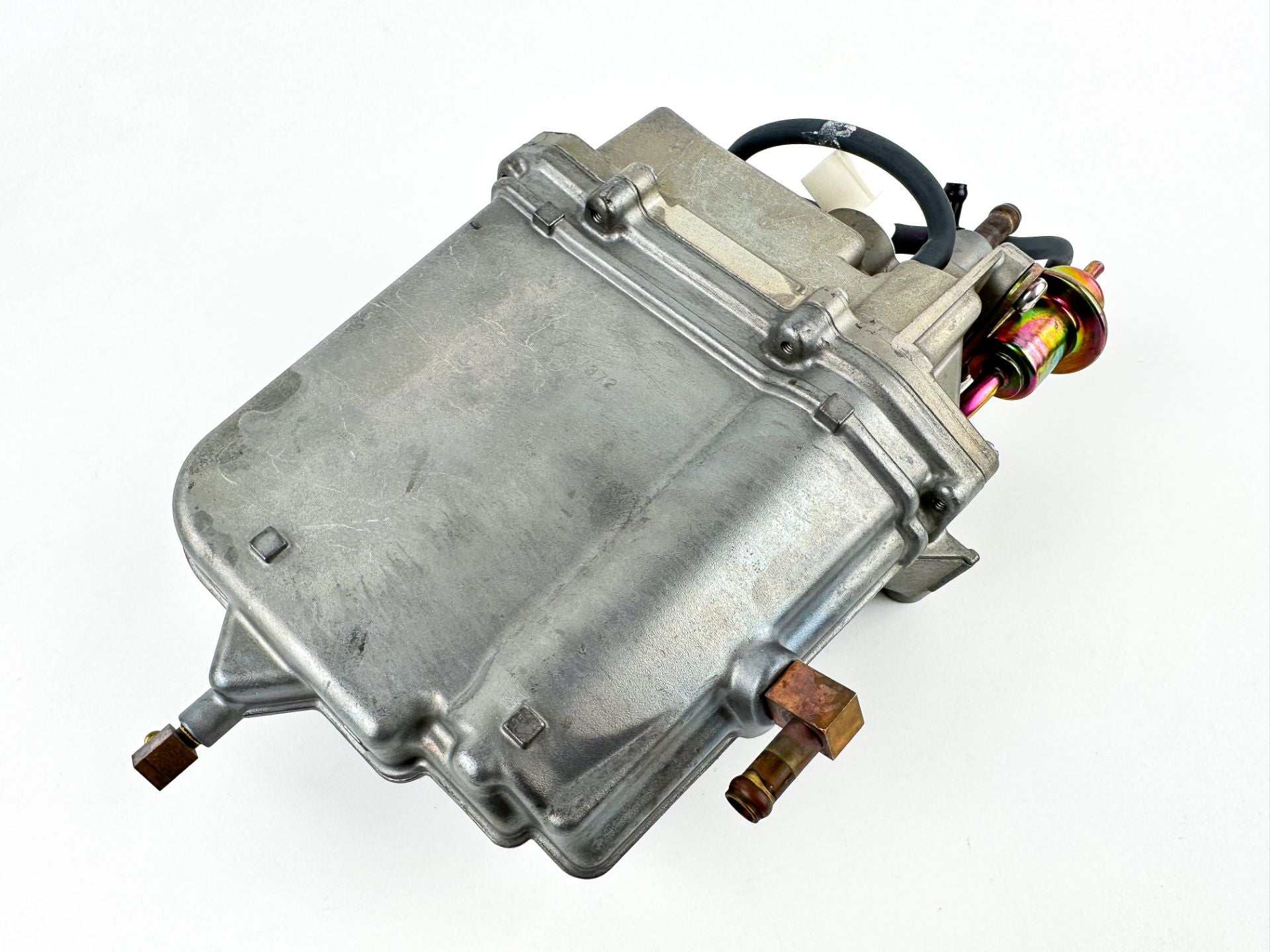 2004 Yamaha 150 HP 4 Stroke Outboard VST Float Chamber Assembly 63P-13907-00-00 OEM