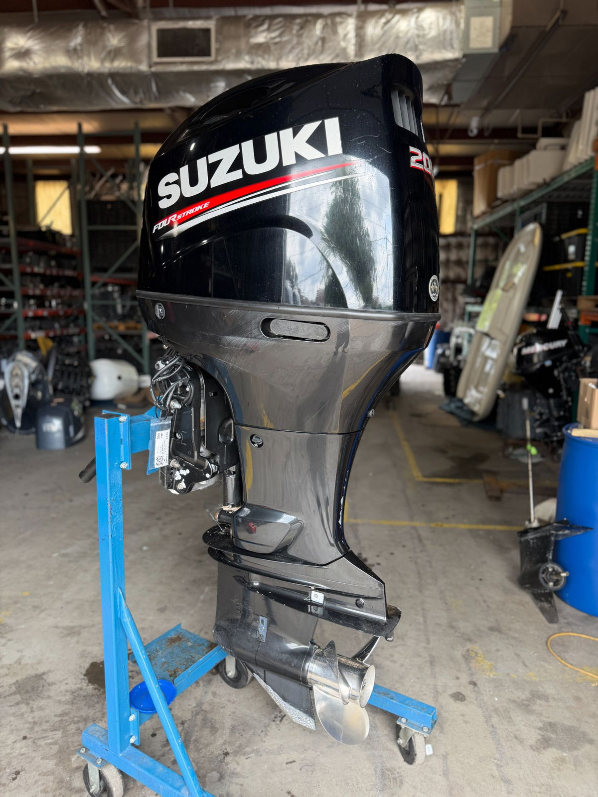 2016 Suzuki 200HP 4 Stroke Outboard Engine W/ 25" Shaft 446 Hours