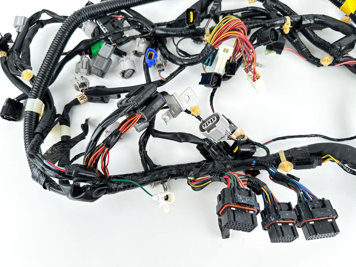 2014 Yamaha 300 HP 4 Stroke Outboard Engine Wire Harness 6CE-82590-10-00 OEM