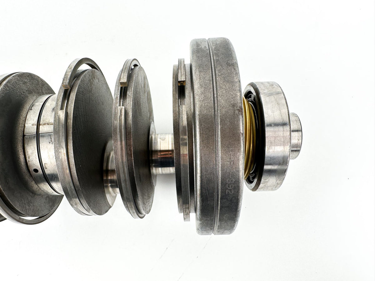 2005 Yamaha 200 HP 2 Stroke Outboard Crankshaft 67H-11411-01-00 OEM