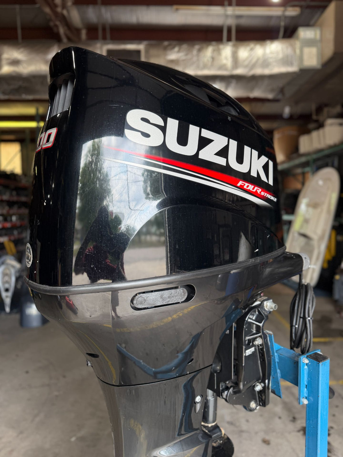 2016 Suzuki 200HP 4 Stroke Outboard Engine W/ 25" Shaft 446 Hours