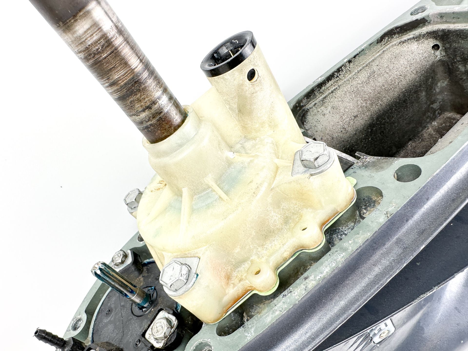 84-2009 Yamaha 115 130 140 HP 2 Stroke Outboard Lower Unit 25" 6E5-45300-27-8D