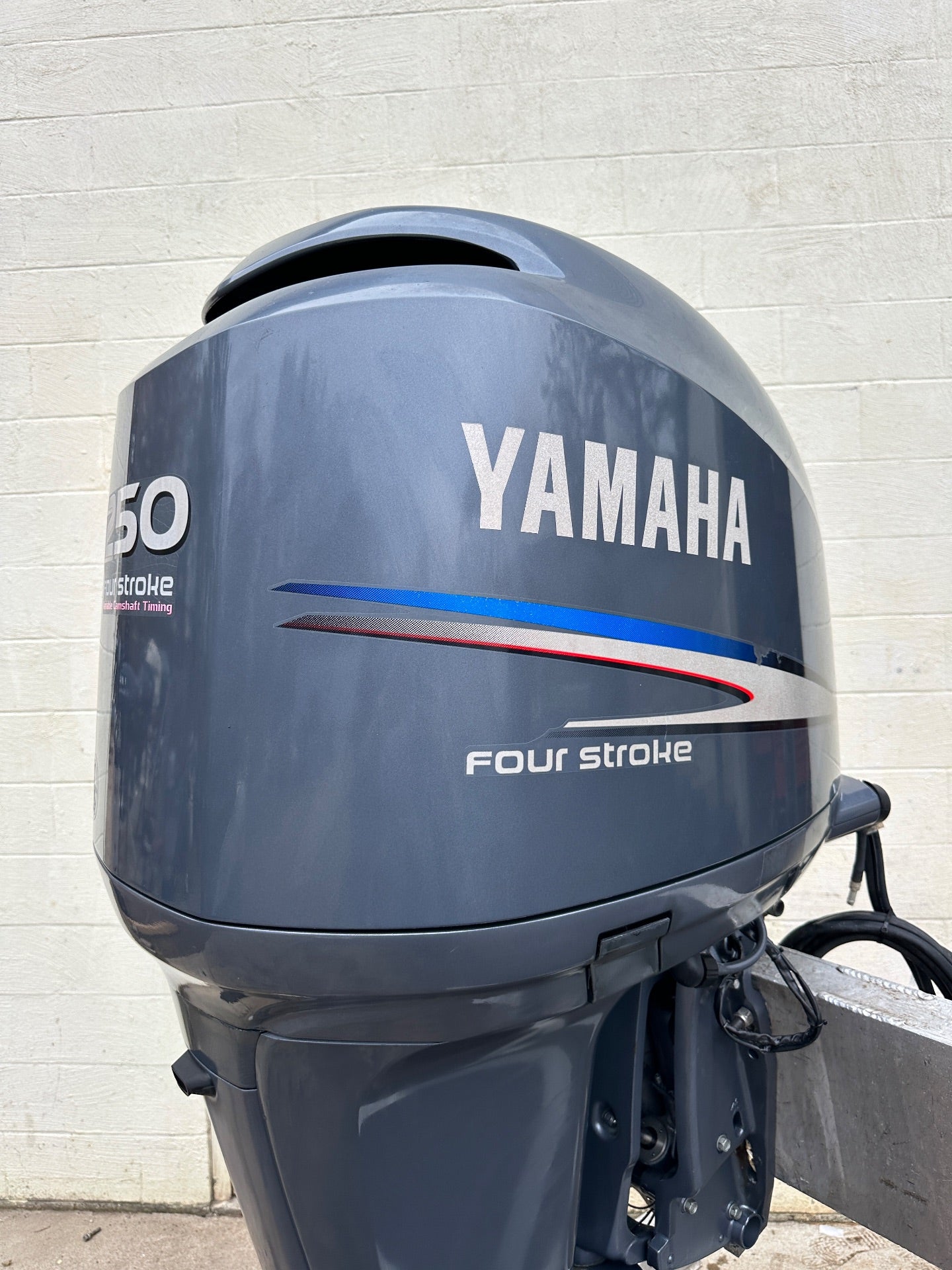 2008 Yamaha 250HP 4 Stroke Outboard Engine 25" Shaft 546 Hours