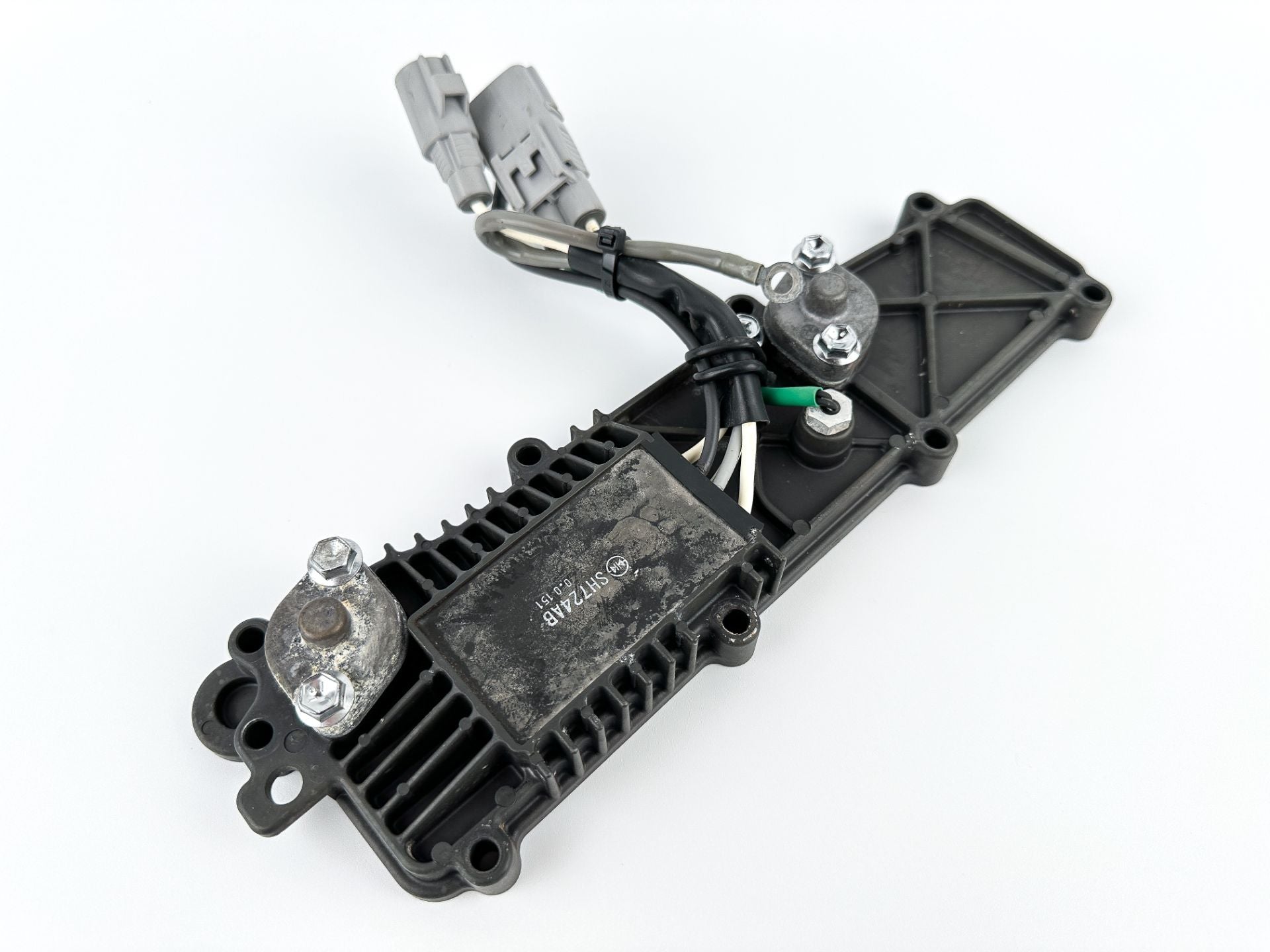 2011 Suzuki 140 HP 4 Stroke Outboard Rectifier & Regulator 32800-90J30 OEM