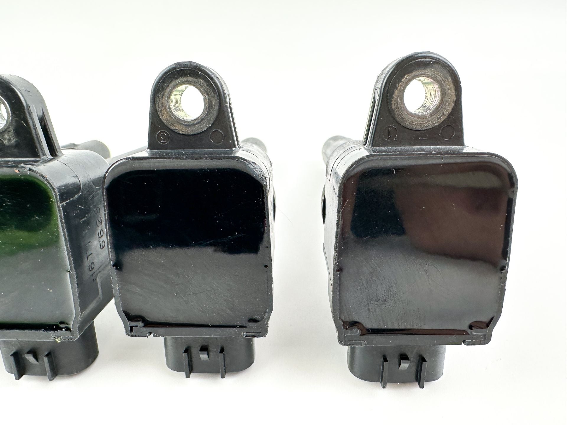 2007 Suzuki 150 HP 4 Stroke Outboard Ignition Coil Set 33410-93J00 OEM