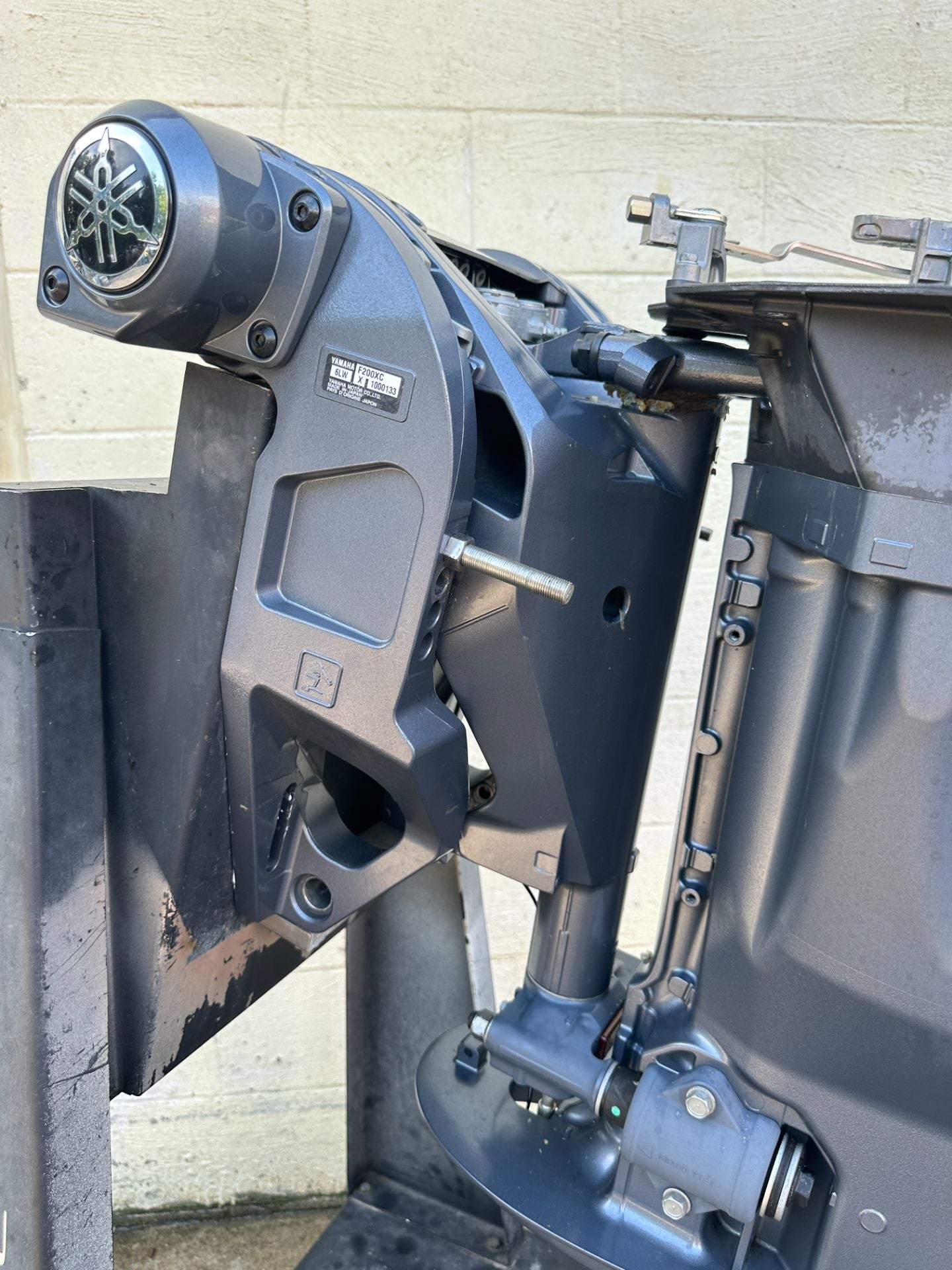 2022 Yamaha 200HP I4 Outboard Midsection & Swivel W/ Steering