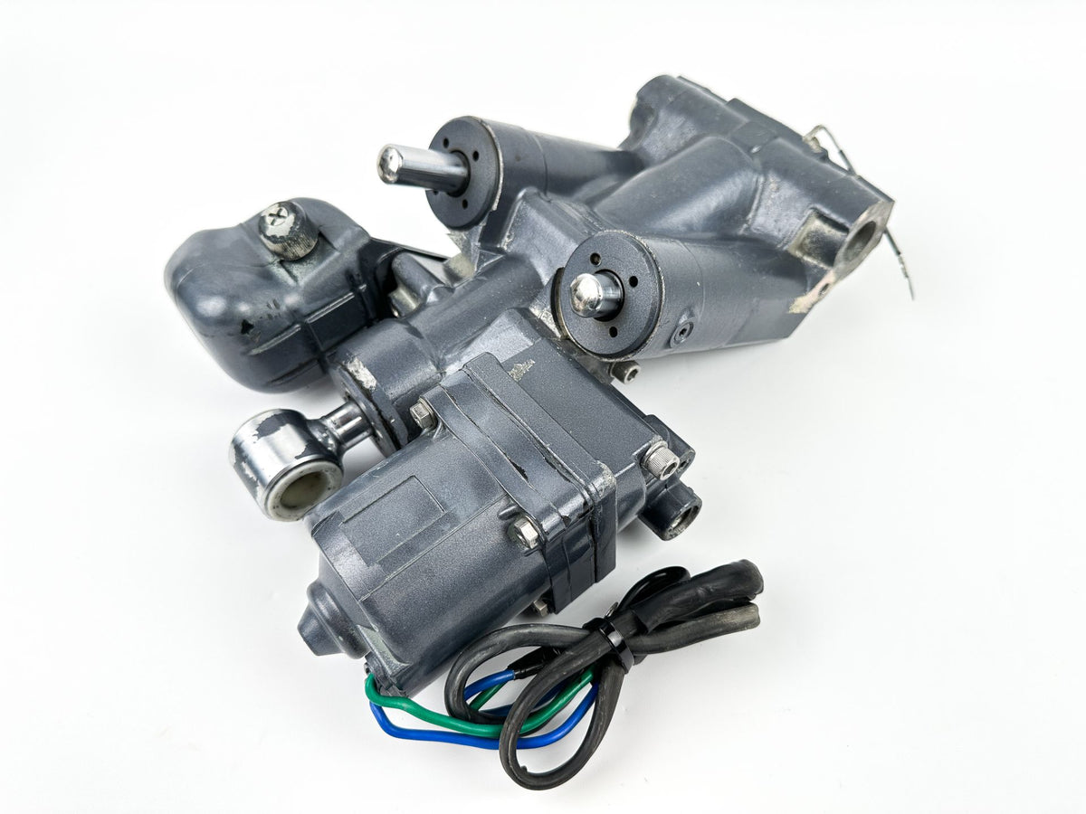 2001 Yamaha 150 HP 2 Stroke Outboard Power Trim Tilt Unit 64E-43800-01-4D OEM