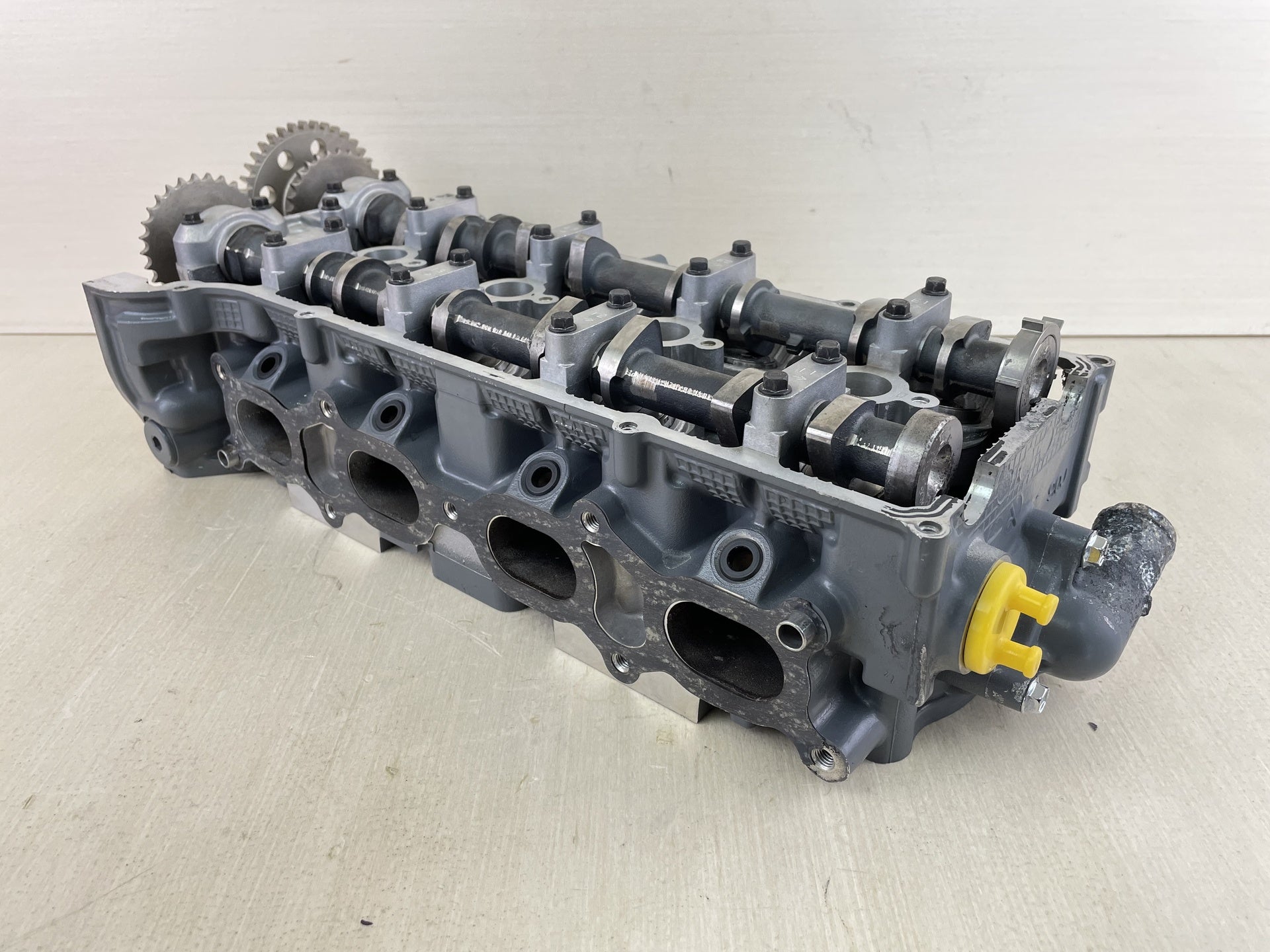 2004 Johnson Suzuki 140HP 4 Stroke Outboard Cylinder Head 11100-90J01 5033635 Parts