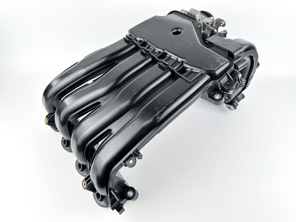 2013 Yamaha 115 HP 4 Stroke Outboard Intake Manifold W/ Throttle Body 68V-W1364-10-00