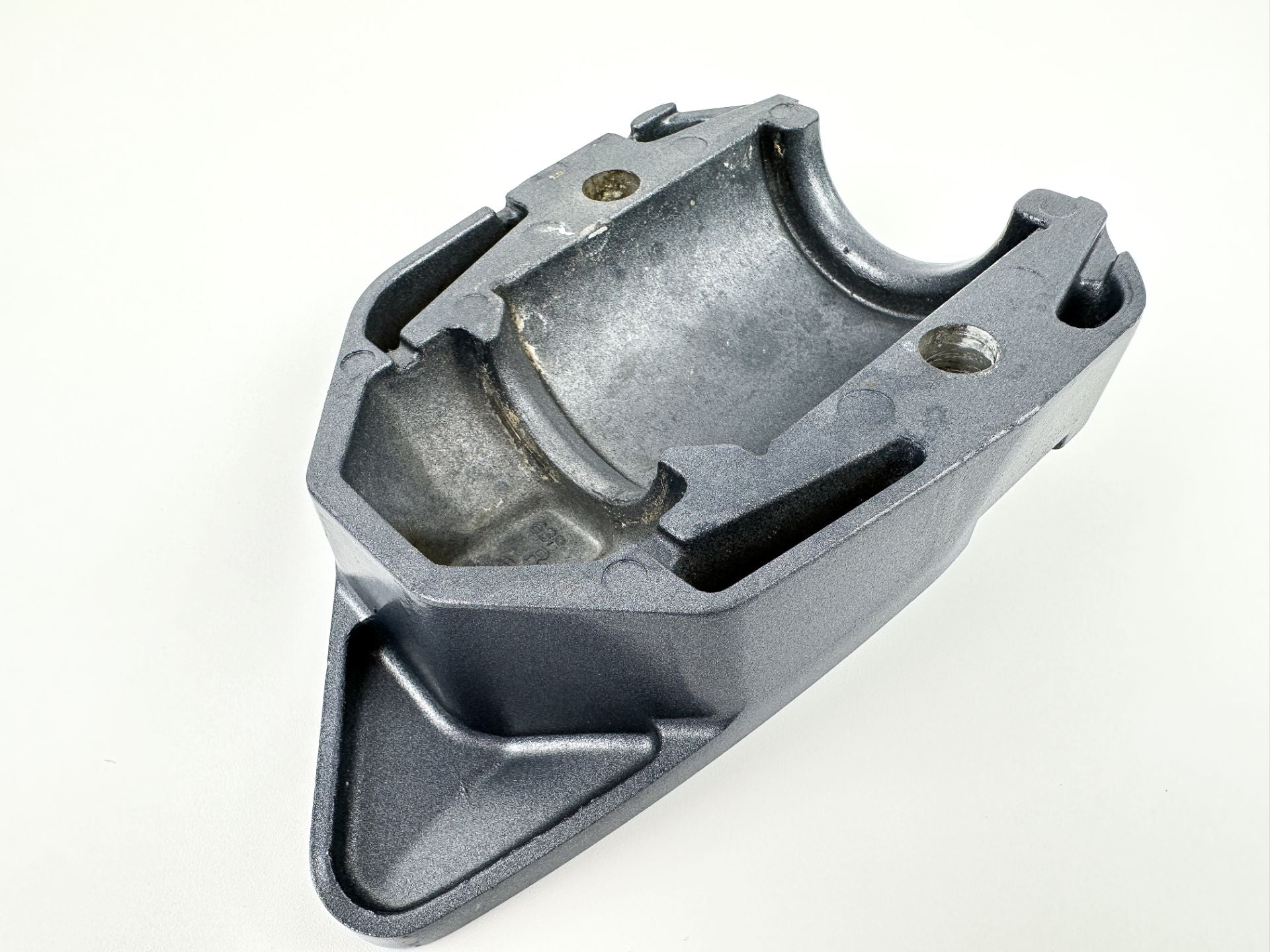2016 Yamaha 150 HP 4 Stroke Outboard Lower Mount Covers Set 63P-44556-00-8D OEM