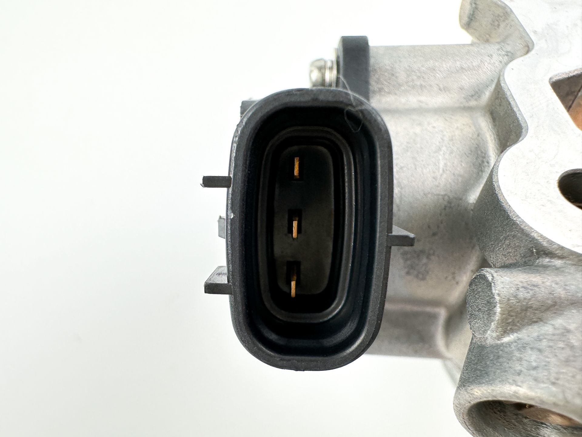 2016 Suzuki 175 HP 4 Stroke Outboard Throttle Body Assembly 13300-96J01 OEM