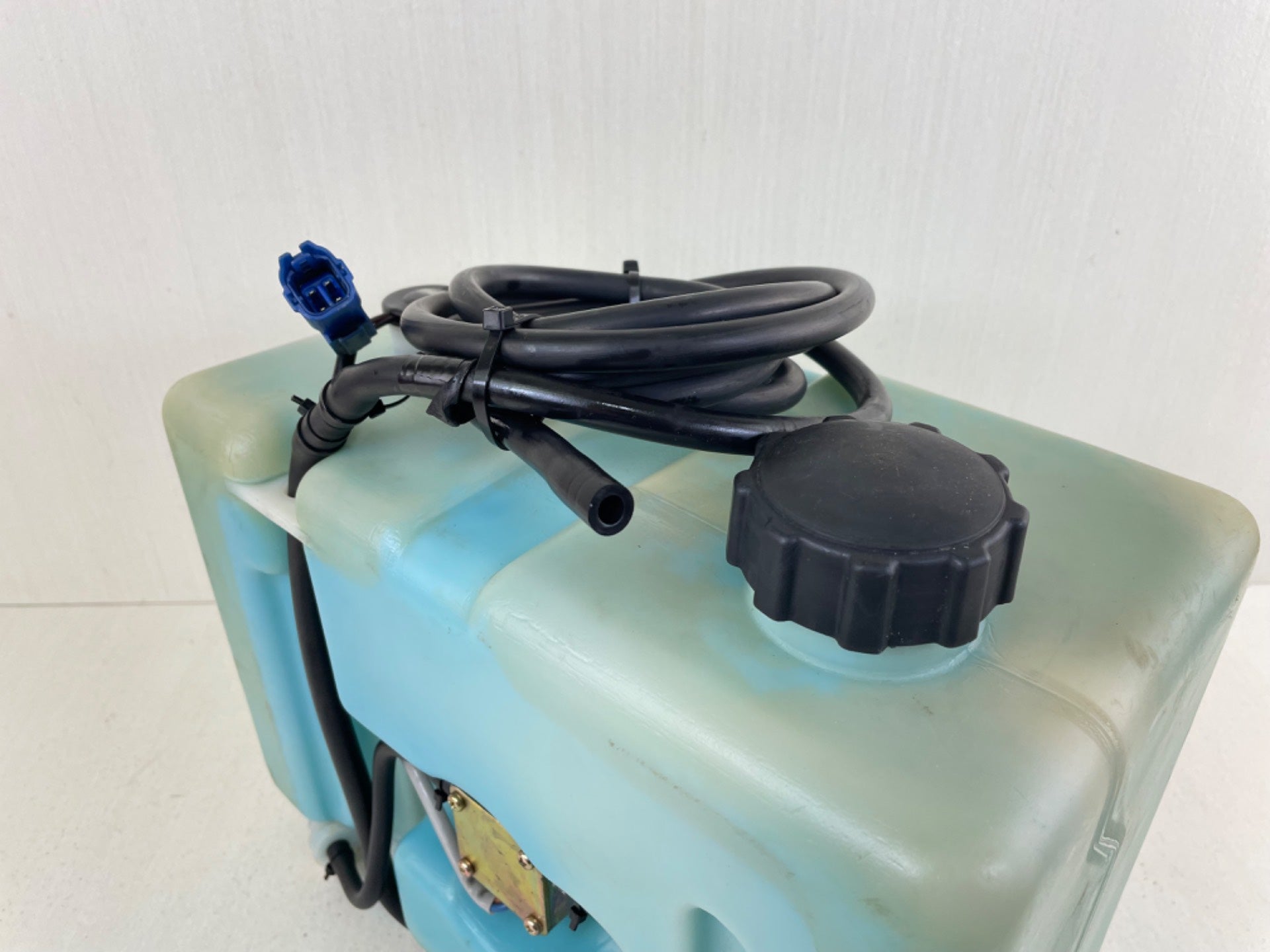 Yamaha Outboard 2 Stroke Remote Sub Oil Tank With Pump & Sensor 10.5L