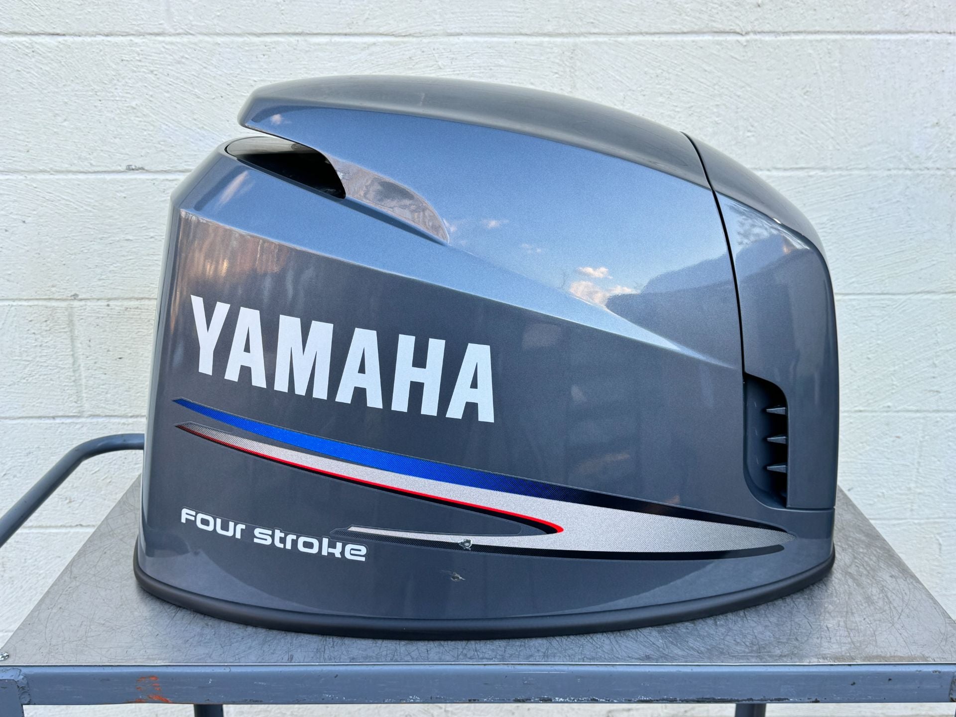 2002-2011 Yamaha F115 115HP 4 Stroke Outboard Top Cover Cowling - Scratched