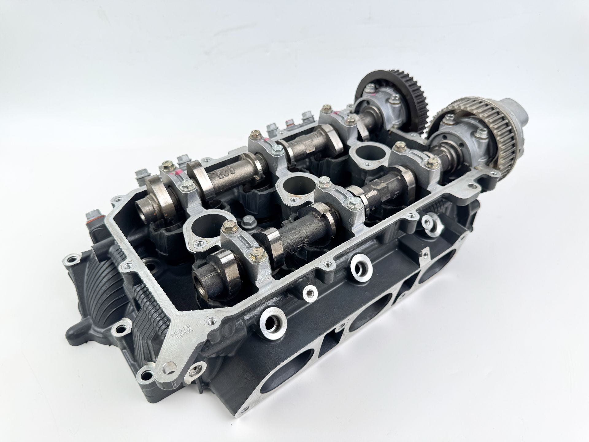 2012 Yamaha 300 HP 4 Stroke Outboard Starboard Cylinder Head 6CE-W009A-00-9S OEM