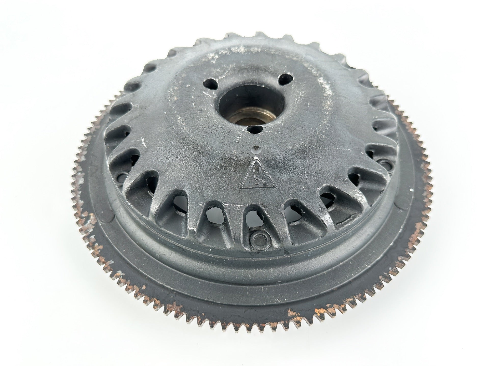 2002 Evinrude 200 HP 2 Stroke Ficht Outboard Flywheel 0586653 OEM