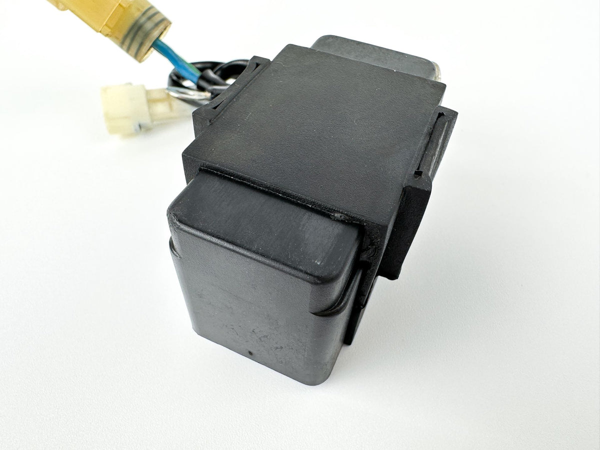 2004 Suzuki 200 HP 4 Stroke Outboard Trim Tilt Relay 38410-93J12 OEM