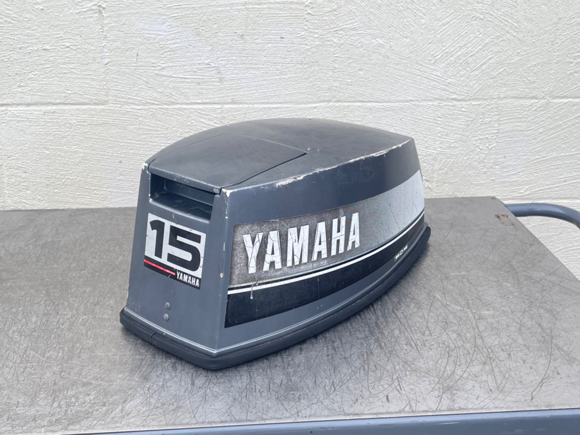 1984-95 Yamaha 15HP 15 HP Outboard 2 Stroke Top Cover Cowling Hood 6E8-42610-13-EK