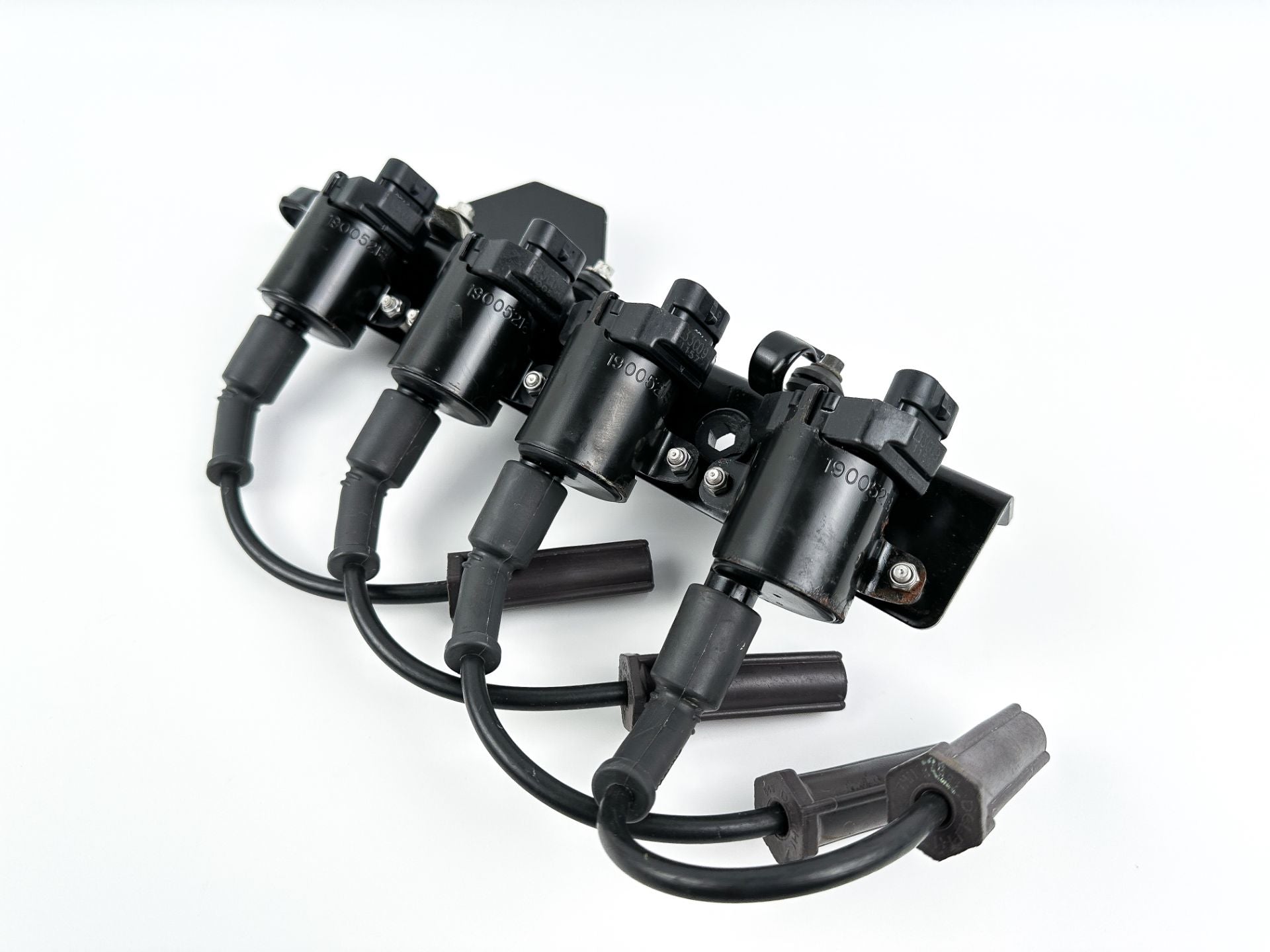 2004 Mercury 60 HP 4 Stroke Outboard Ignition Coil Set W/ Plate 8778031 OEM