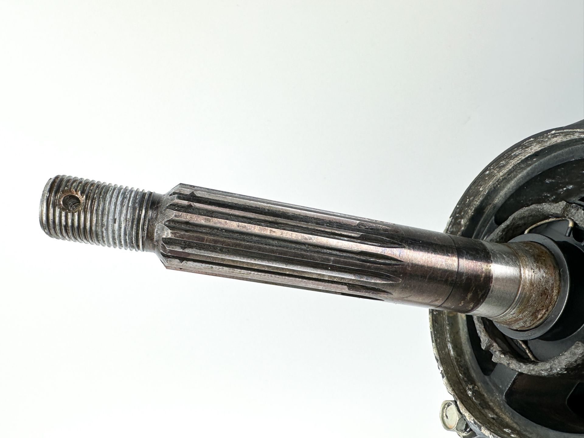 2001-18 Suzuki 115 140 HP 4 Stroke Outboard 25" XL Long Lower Unit Gear Case