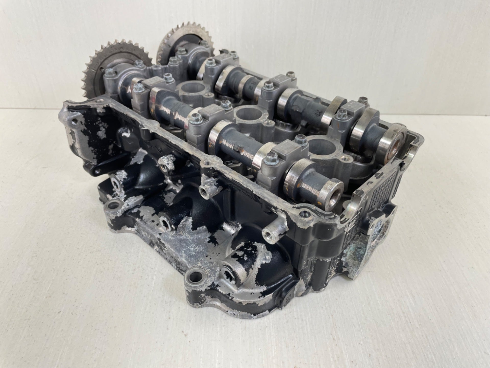 1999-2010 Suzuki 50 HP 4 Stroke Outboared Cylinder Head 11100-87J02-019