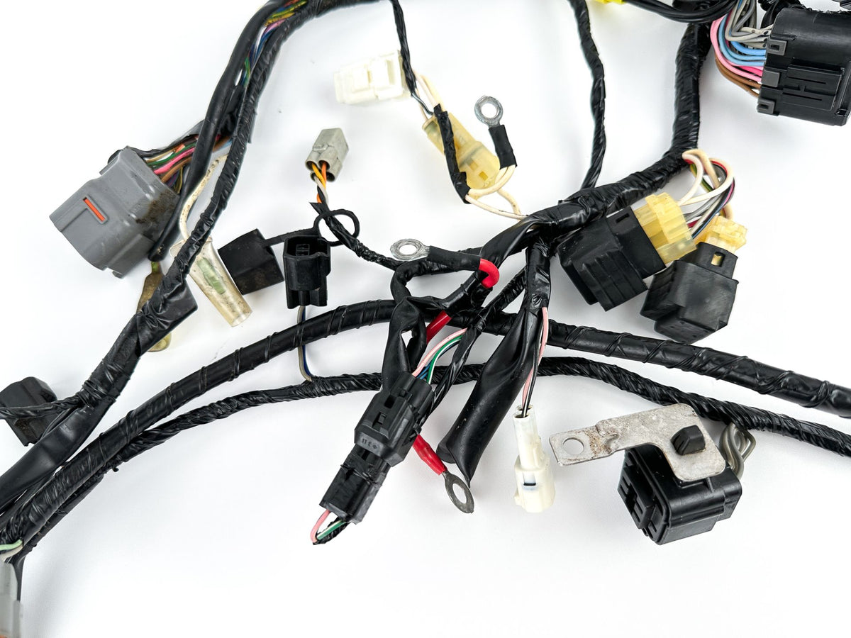 2011 Suzuki 140 HP 4 Stroke Outboard Engine Wire Harness 36610-90J92 OEM