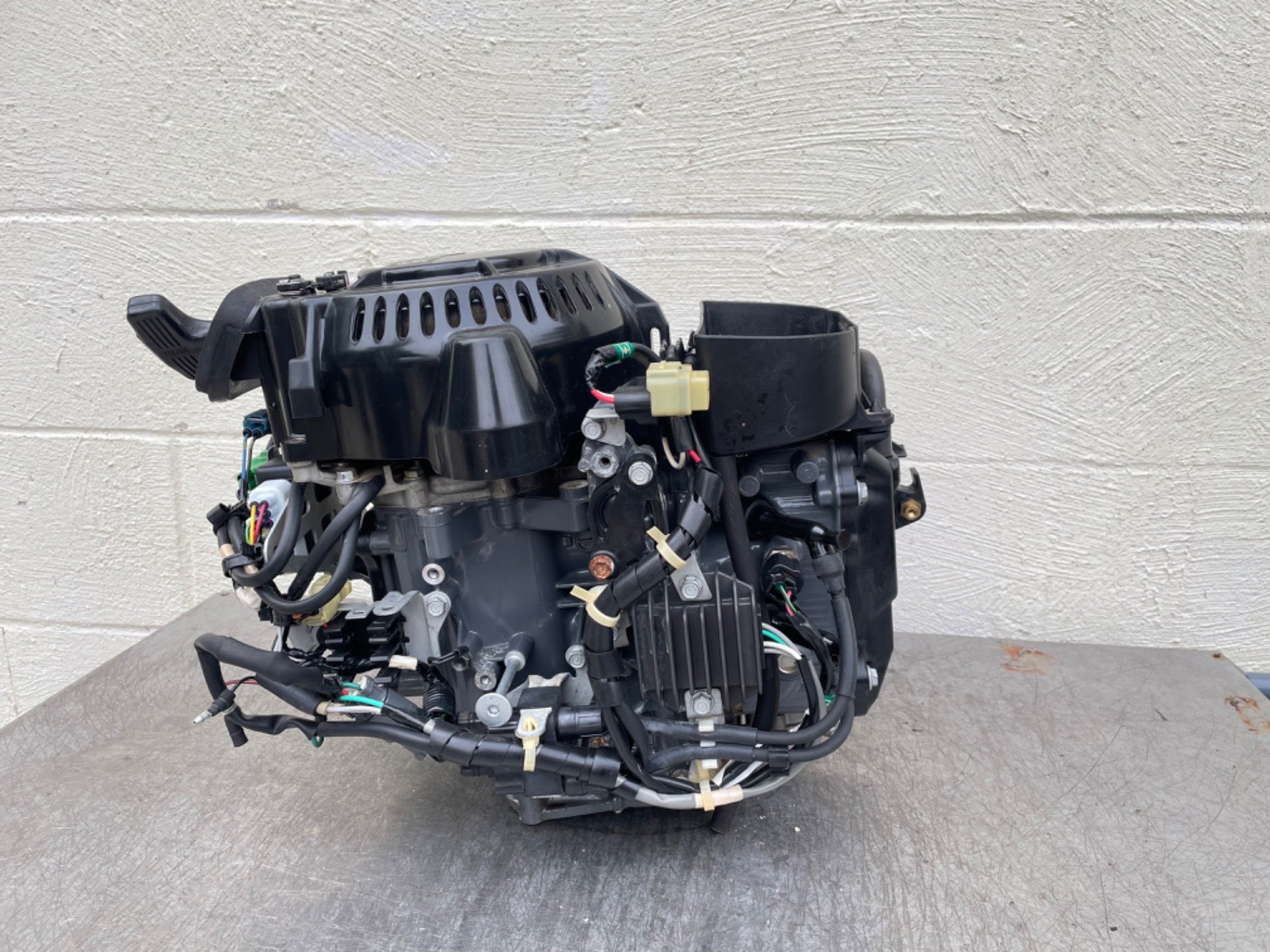 2001-07 Honda 8 9.9 HP 4 Stroke Outboard Powerhead Assembly Long Block