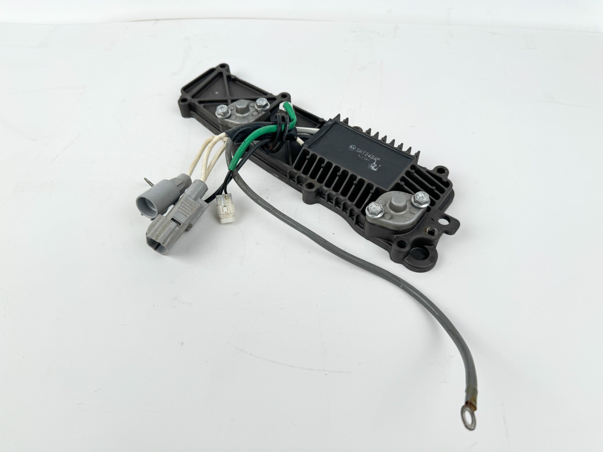 2019 Suzuki 115 HP 4 Stroke Outboard Rectifier & Regulator 32800-92J00 OEM