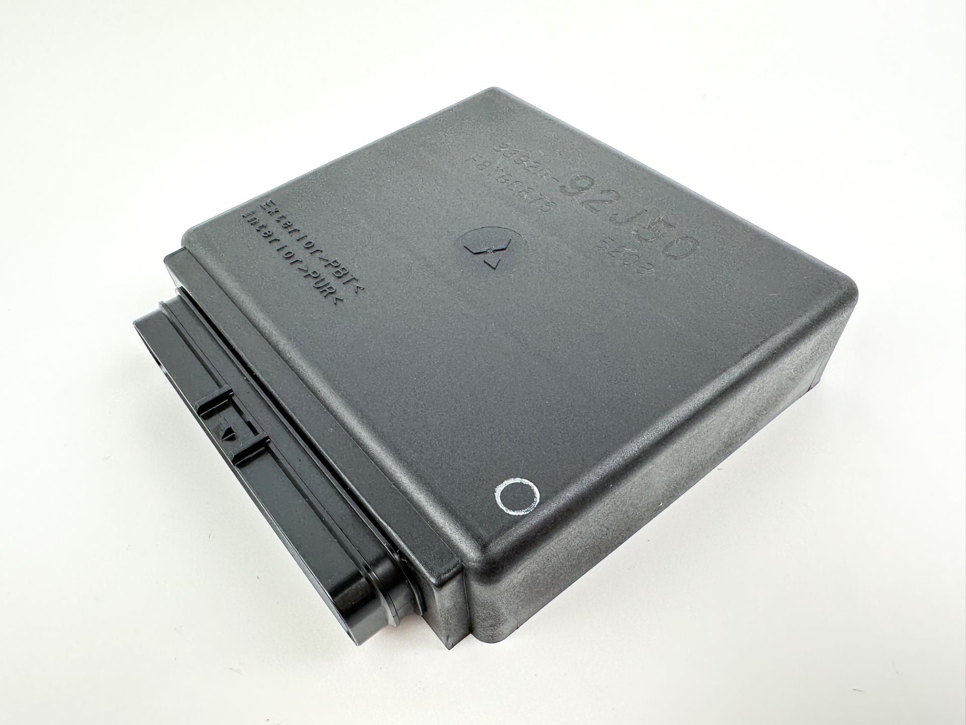 2005 Suzuki 140 HP 4 Stroke Outboard Engine Control Unit ECU 33920-92J50 OEM