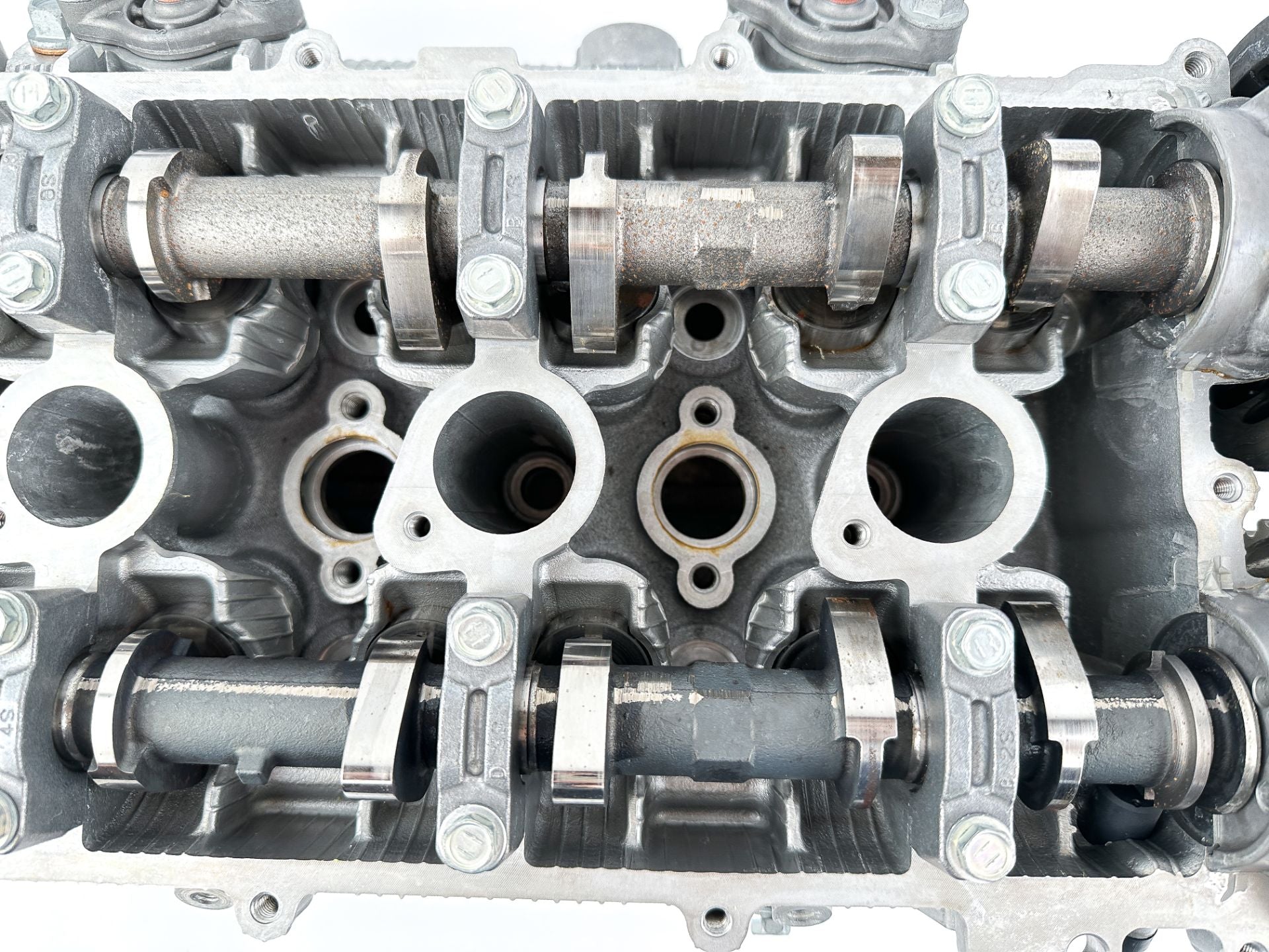 Yamaha 200 225 250 HP Starboard Cylinder Head 6CB-W009A-00-00 2010 - 2014